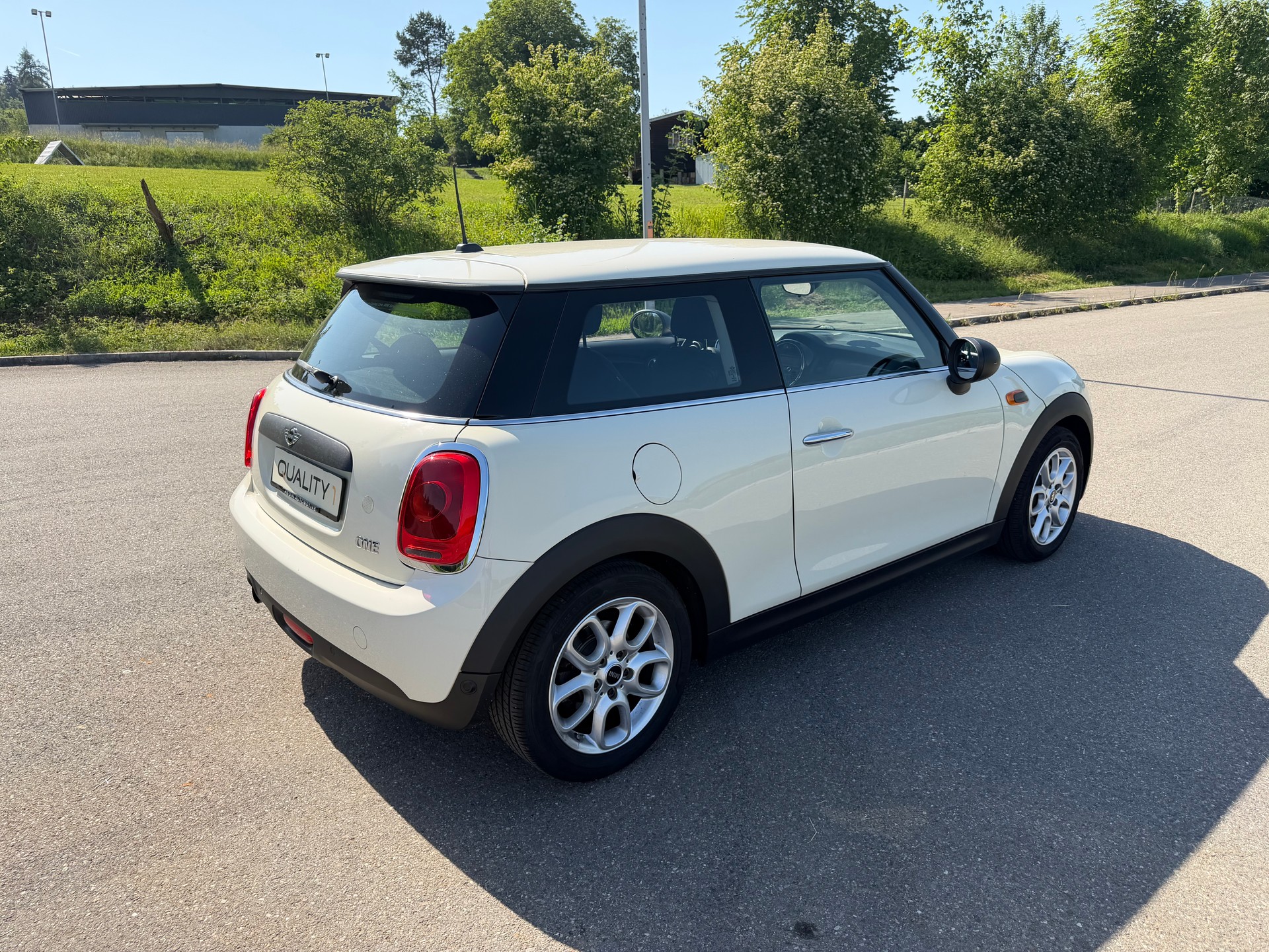 MINI One-image-2