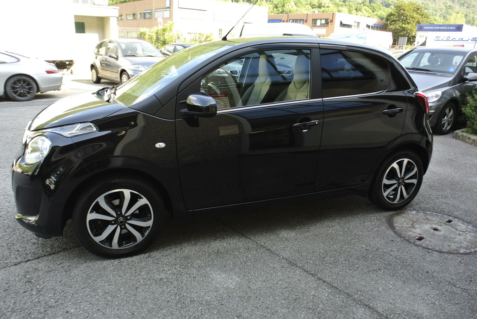 CITROEN C1 1.0 VTi ETG5 Shine-image-10
