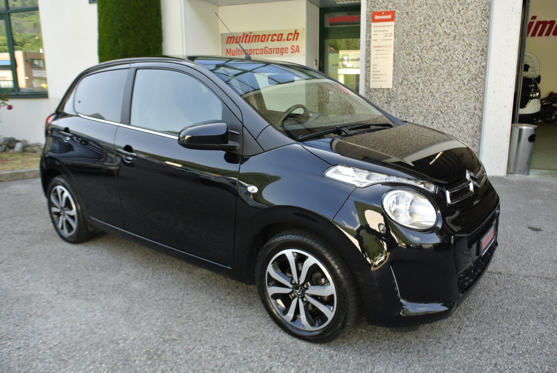 CITROEN C1 1.0 VTi ETG5 Shine-image-4