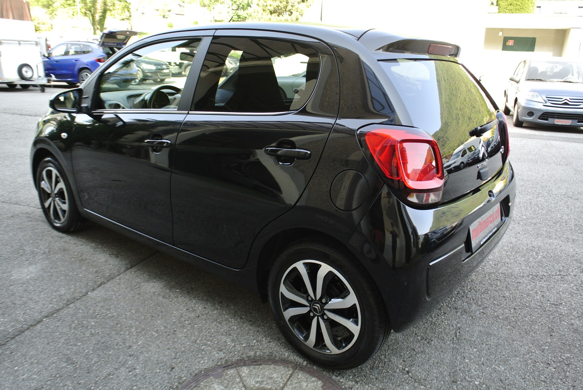 CITROEN C1 1.0 VTi ETG5 Shine-image-9