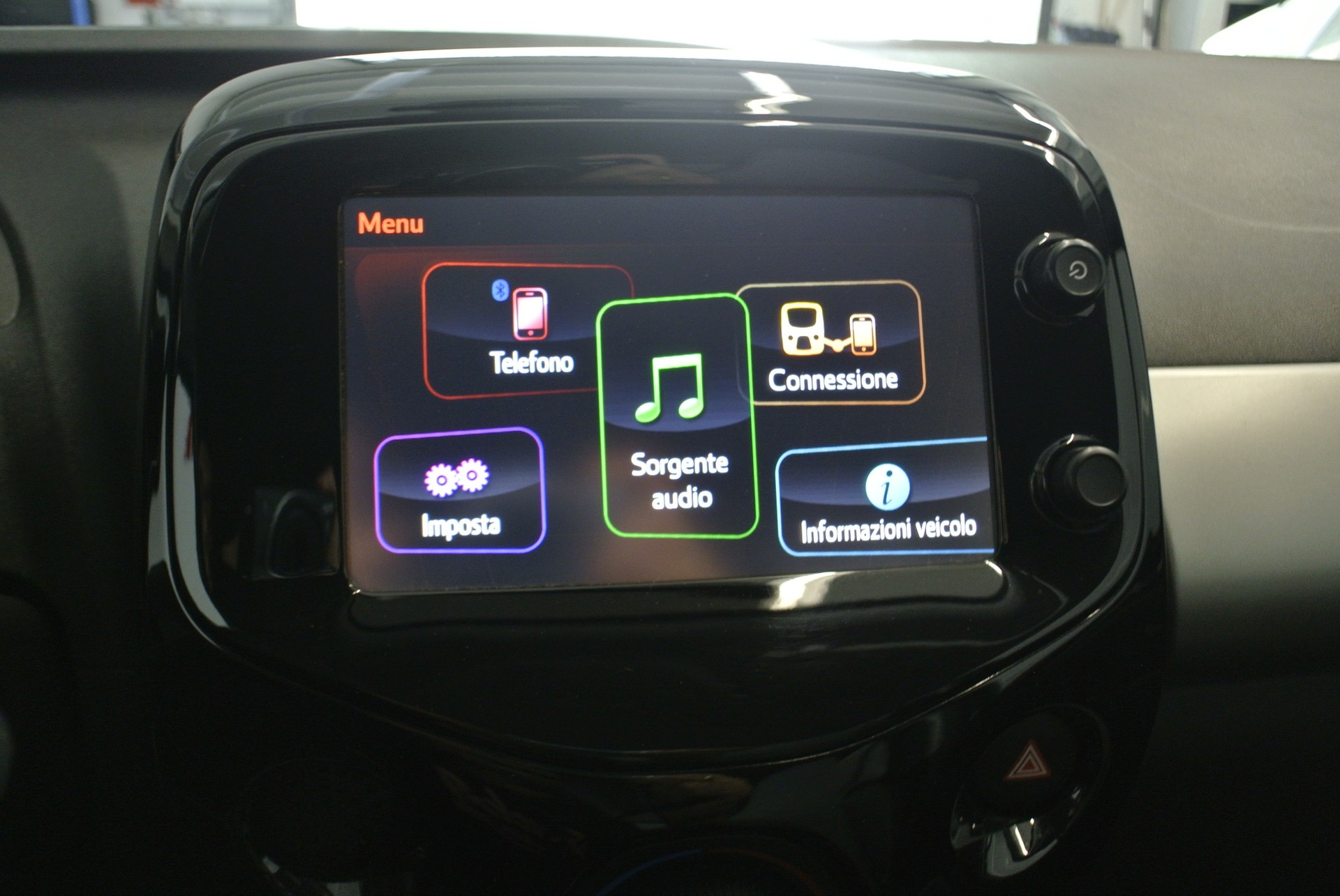 CITROEN C1 1.0 VTi ETG5 Shine-image-18