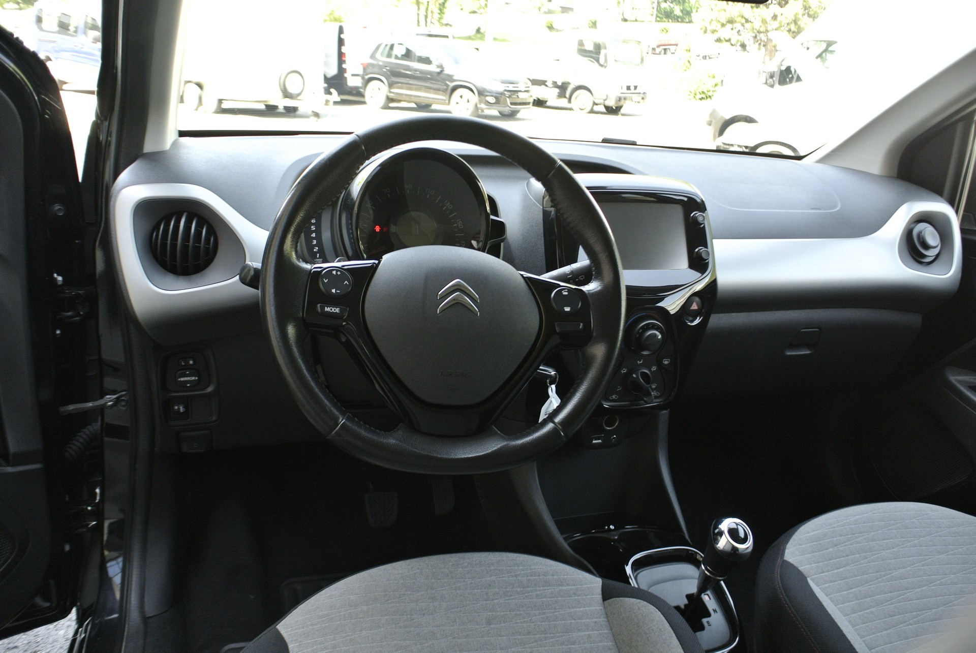 CITROEN C1 1.0 VTi ETG5 Shine-image-20