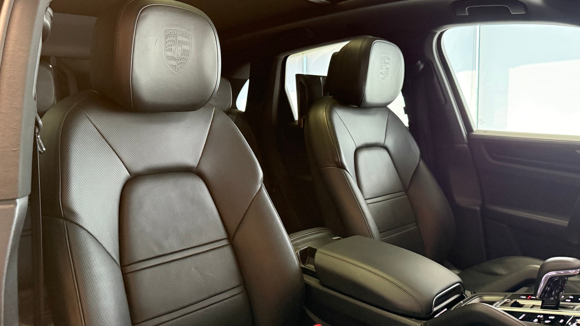 PORSCHE Cayenne 3.0 V6 E-Hybrid-image-28