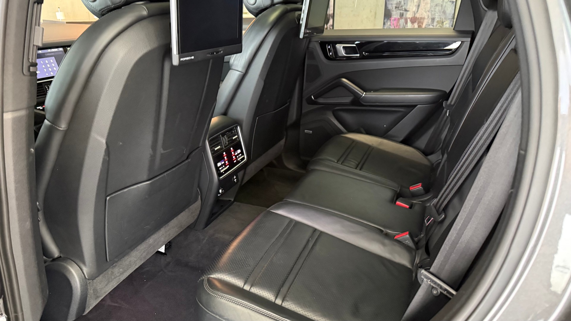 PORSCHE Cayenne 3.0 V6 E-Hybrid-image-8