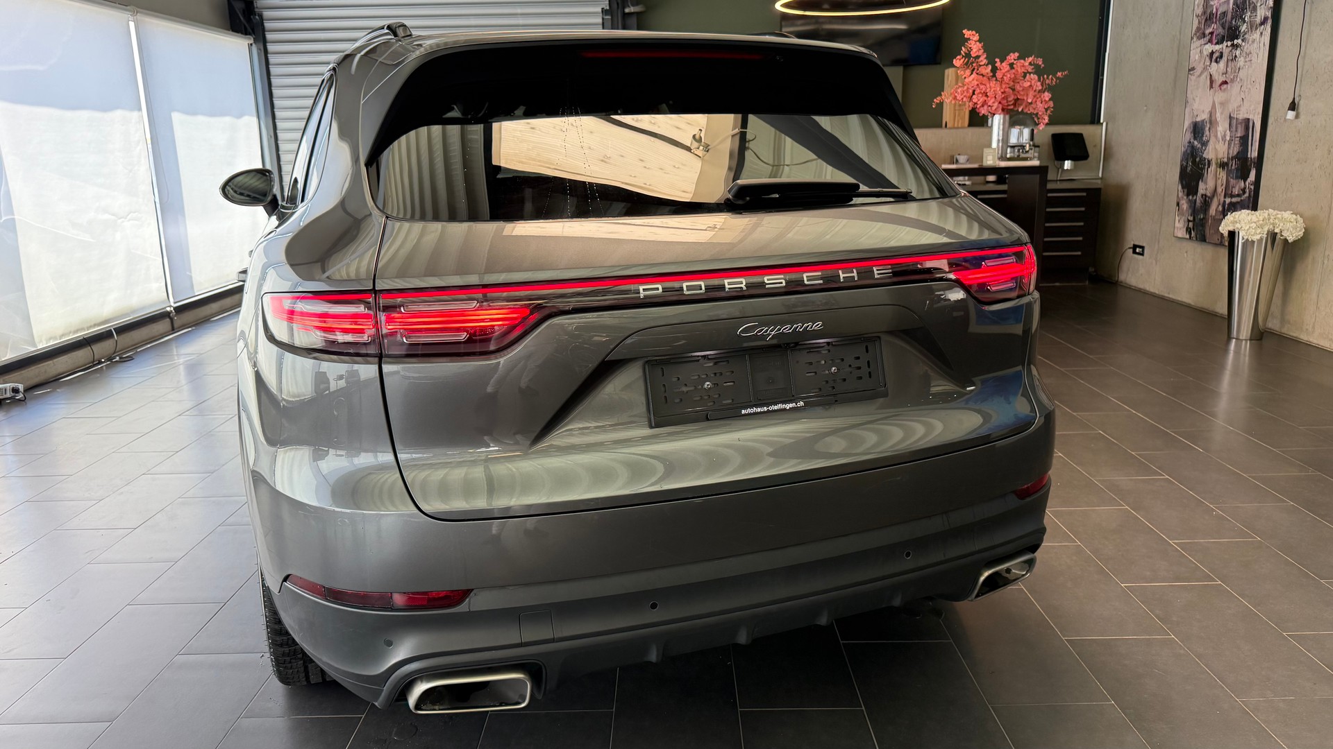 PORSCHE Cayenne 3.0 V6 E-Hybrid-image-22