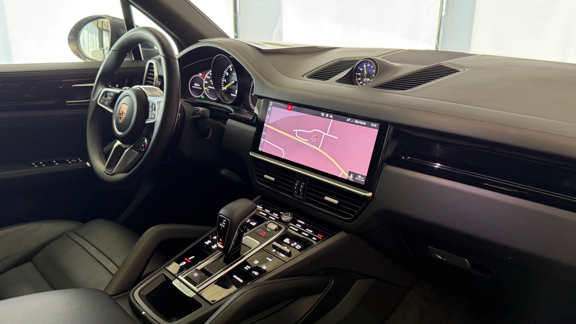 PORSCHE Cayenne 3.0 V6 E-Hybrid-image-27