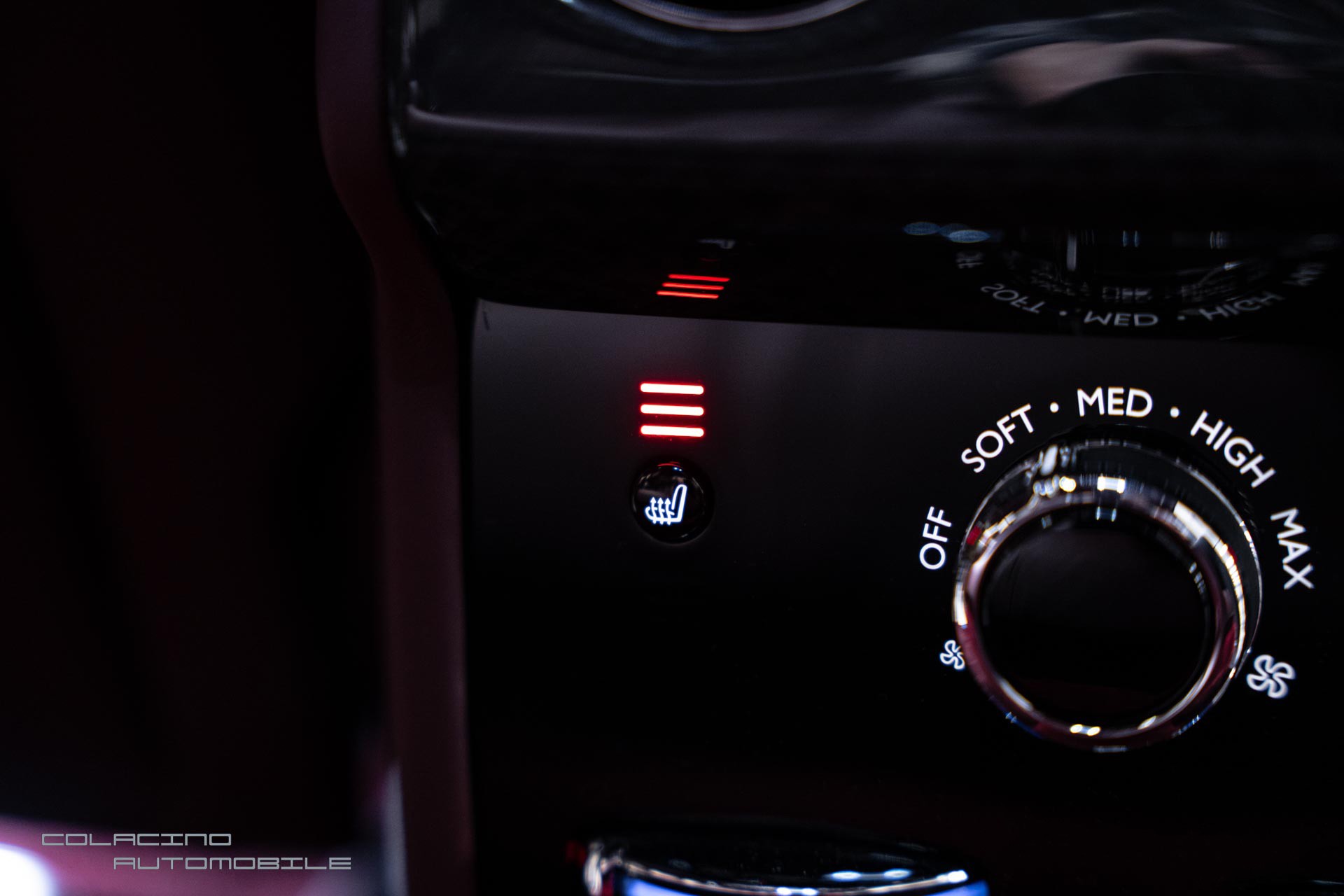 ROLLS-ROYCE Cullinan 6.7 V12 Black Badge-image-15