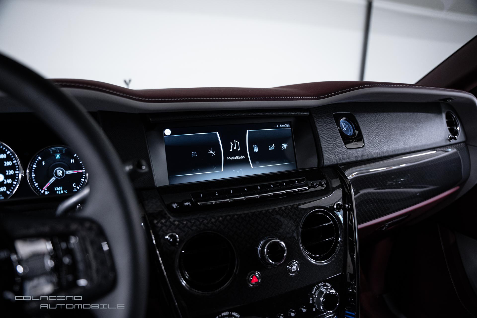 ROLLS-ROYCE Cullinan 6.7 V12 Black Badge-image-22