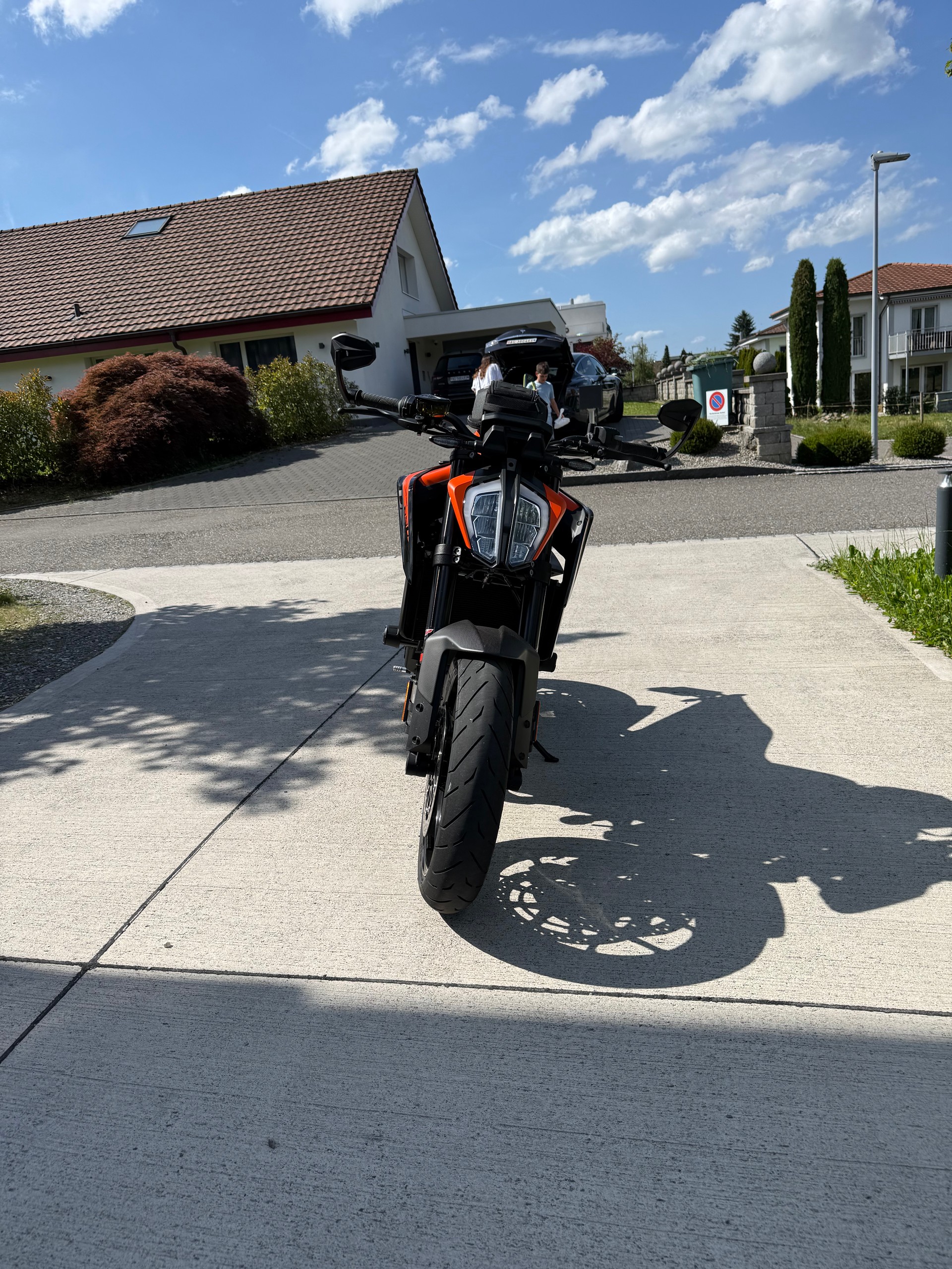 KTM 890 Duke GP-image-2