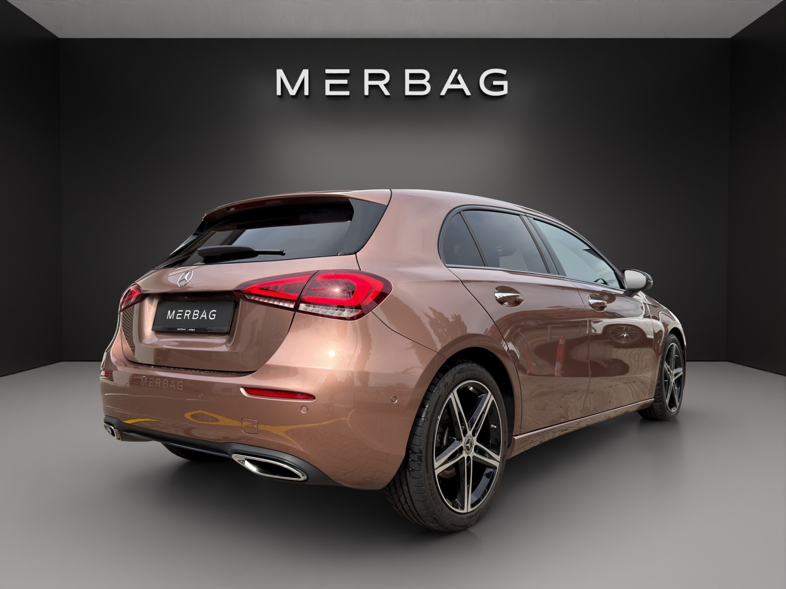 MERCEDES-BENZ A 180 Night Star 7G-DCT-image-2