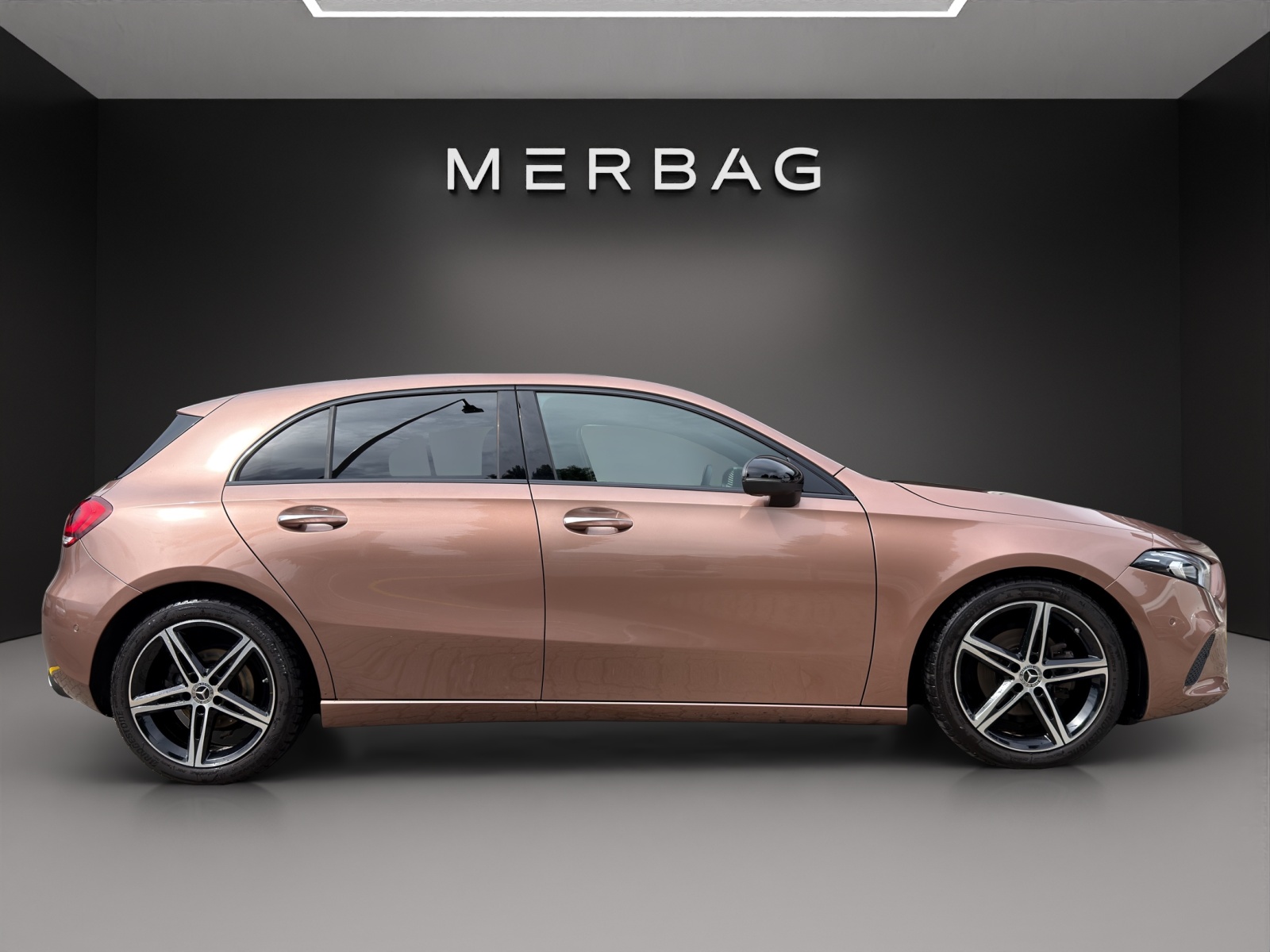 MERCEDES-BENZ A 180 Night Star 7G-DCT-image-1