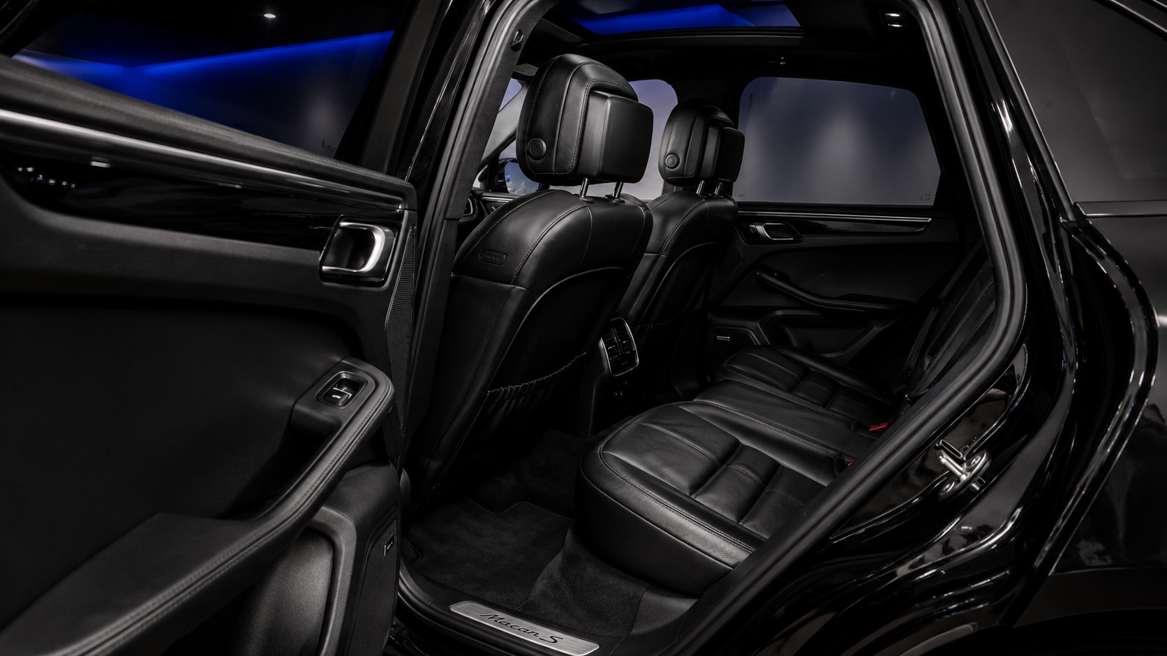 PORSCHE Macan Turbo PDK-image-9