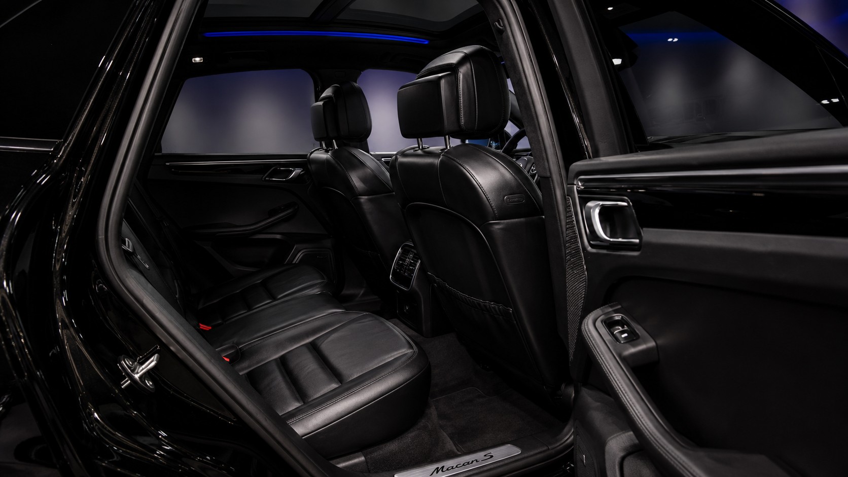 PORSCHE Macan Turbo PDK-image-10
