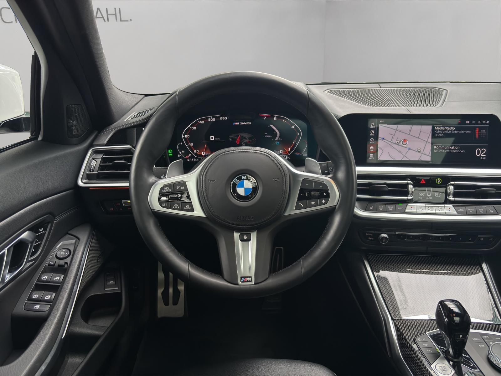 BMW M340i xDrive Touring-image-5