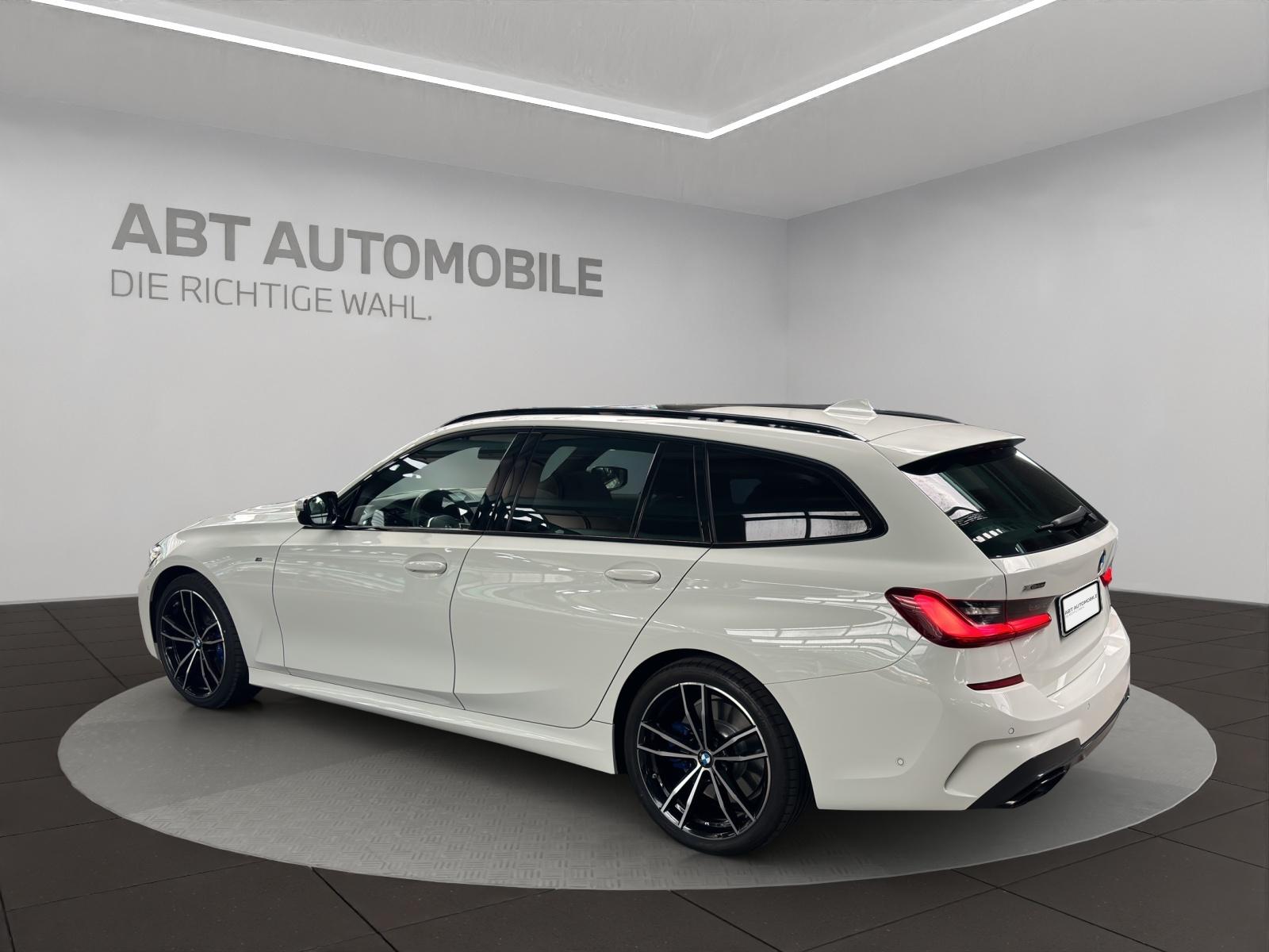 BMW M340i xDrive Touring-showroom-element-3