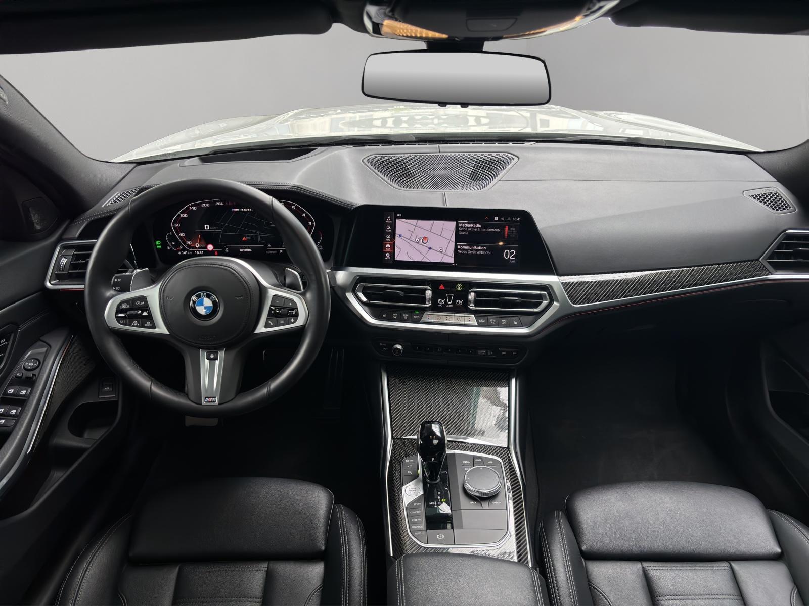 BMW M340i xDrive Touring-image-6