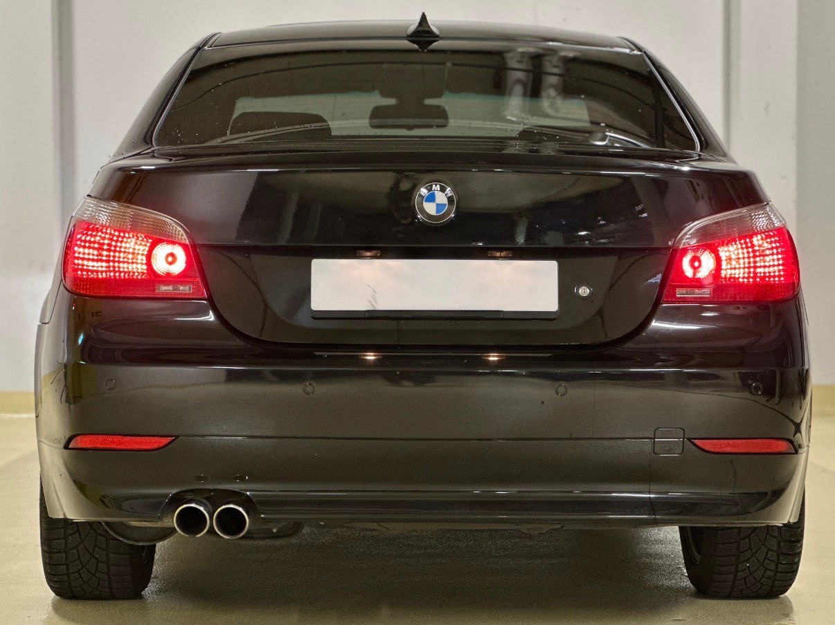 BMW 540i-image-6