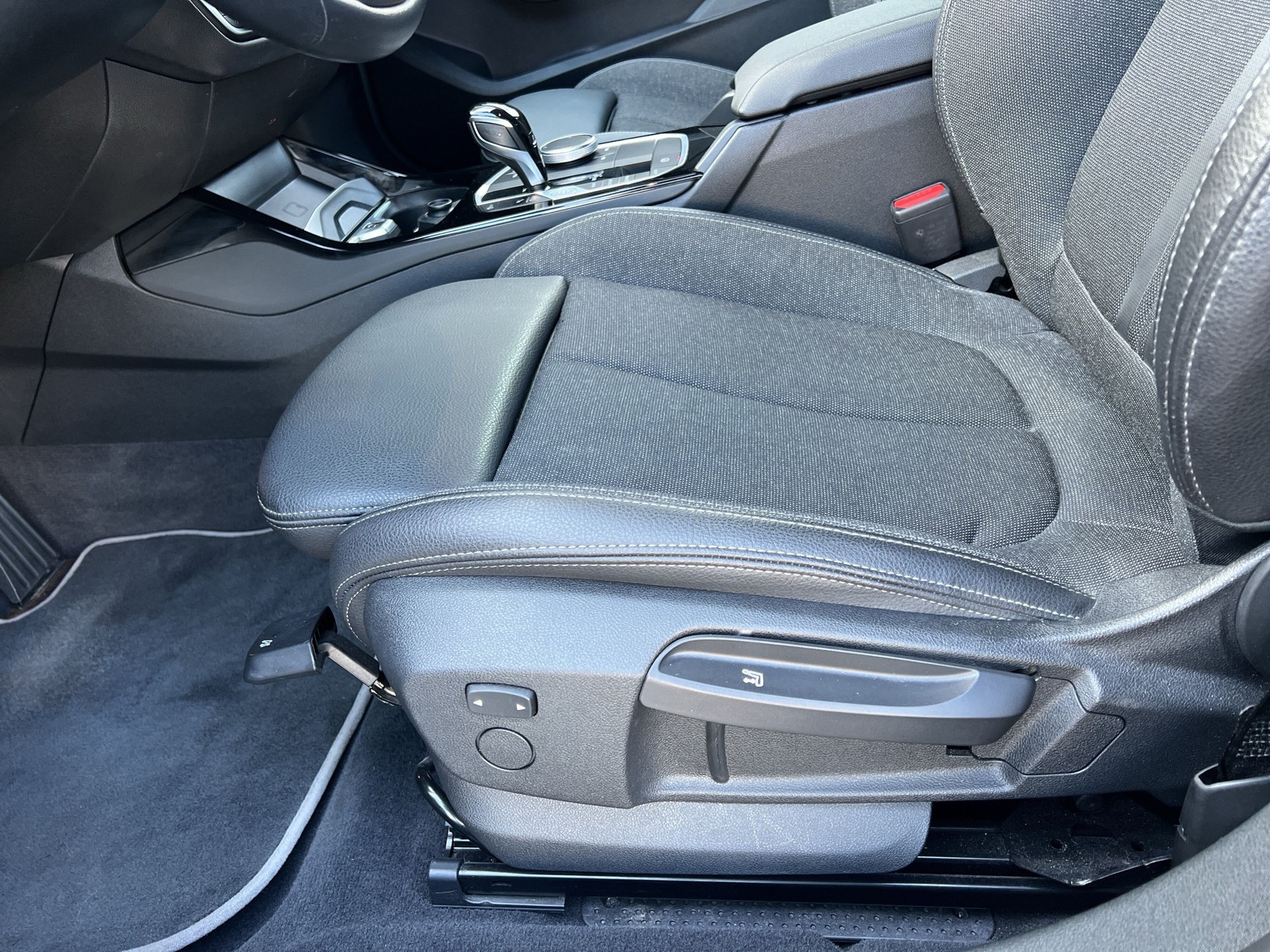 BMW 120d xDrive Steptronic Sport Line-image-18