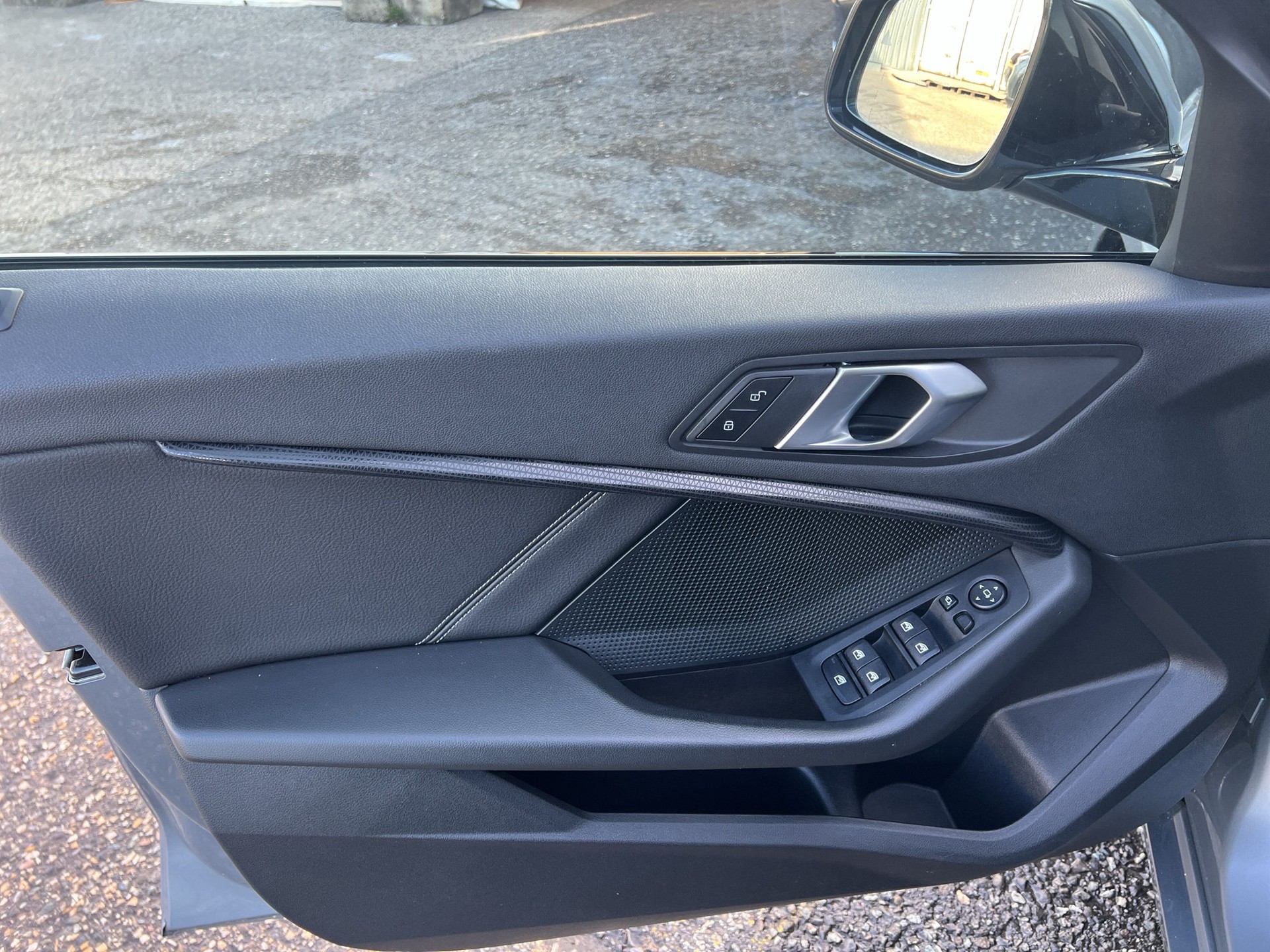 BMW 120d xDrive Steptronic Sport Line-image-16