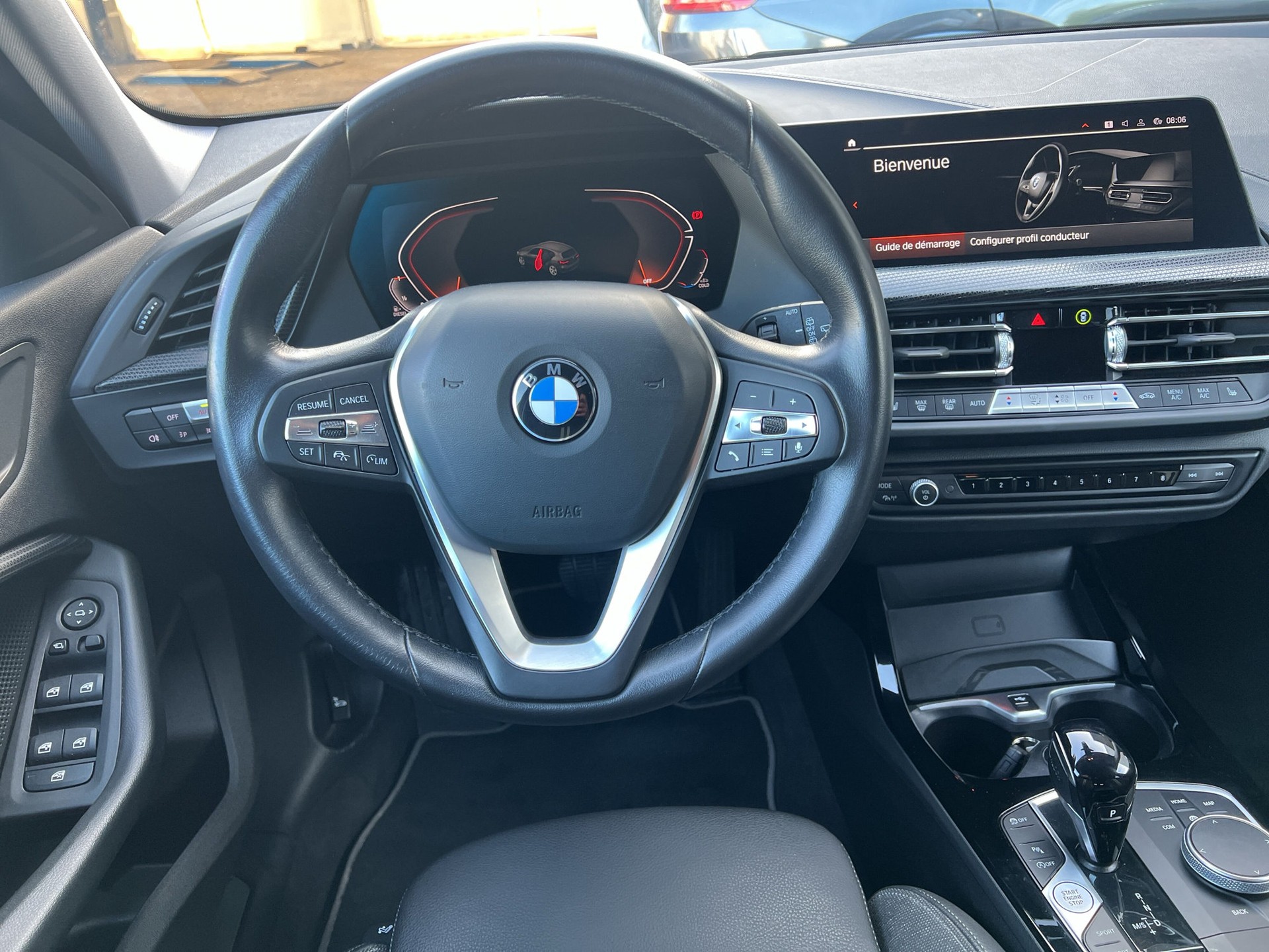 BMW 120d xDrive Steptronic Sport Line-image-11