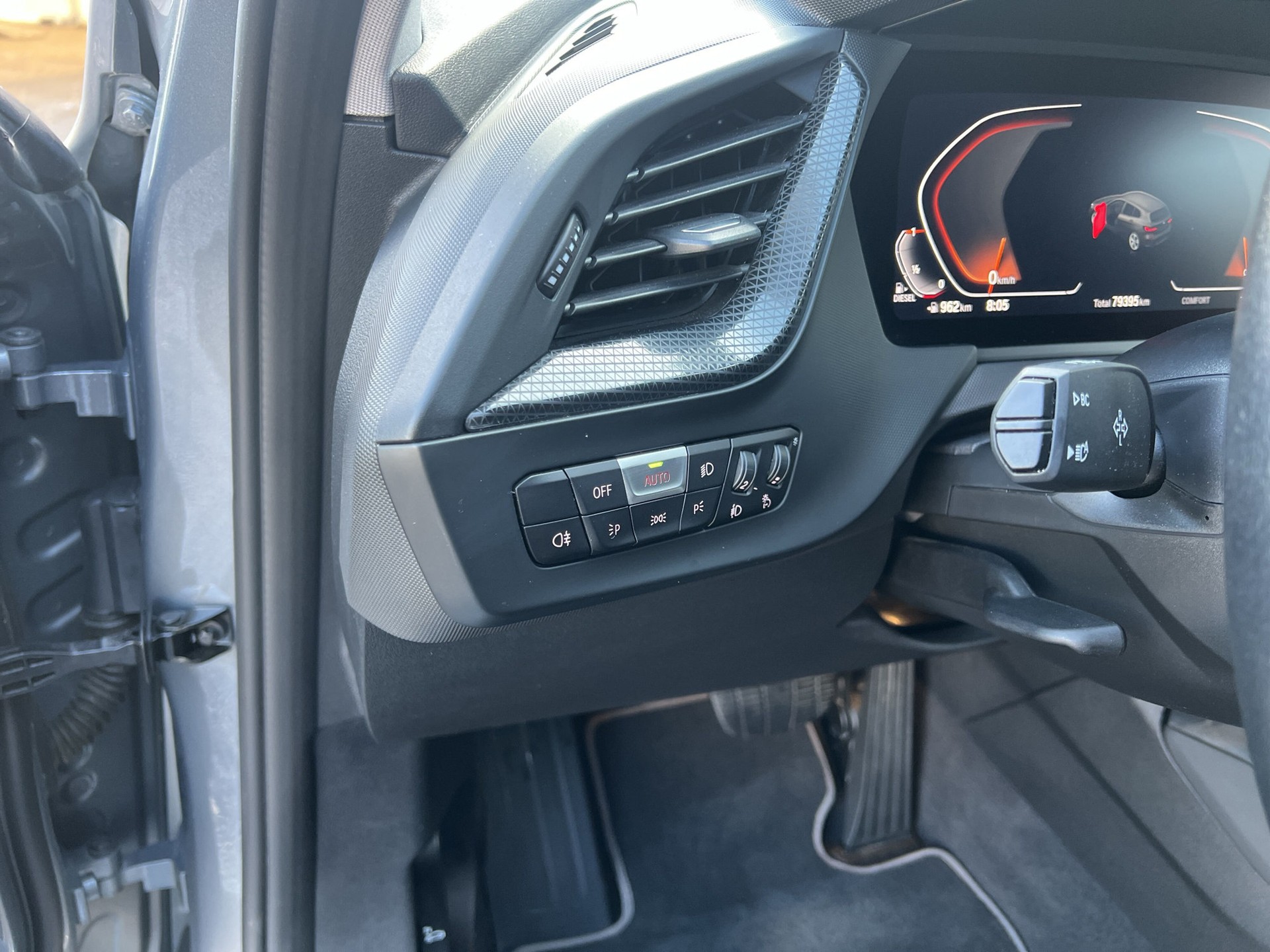 BMW 120d xDrive Steptronic Sport Line-image-19