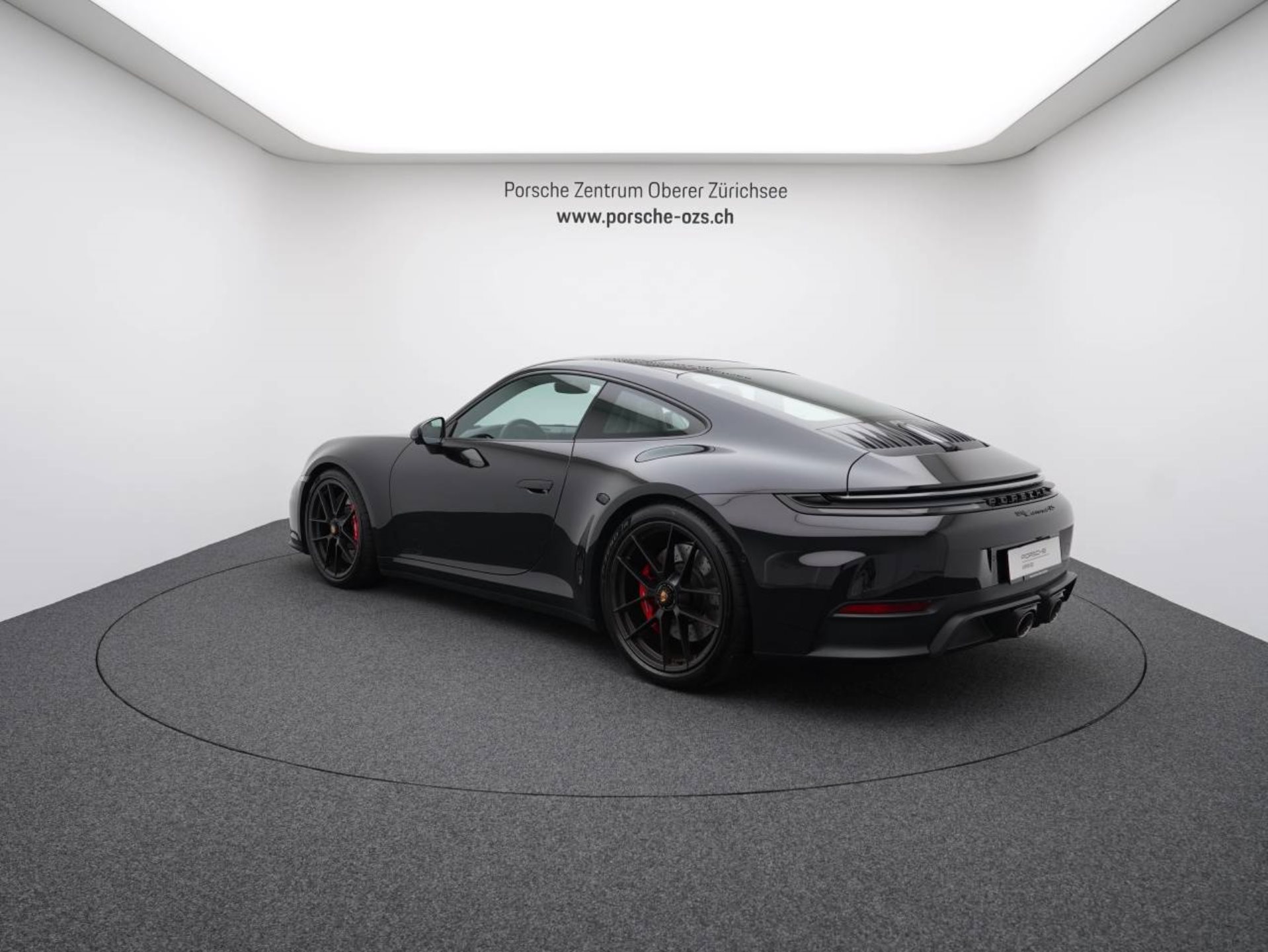 PORSCHE 911 Carrera GTS-showroom-element-2
