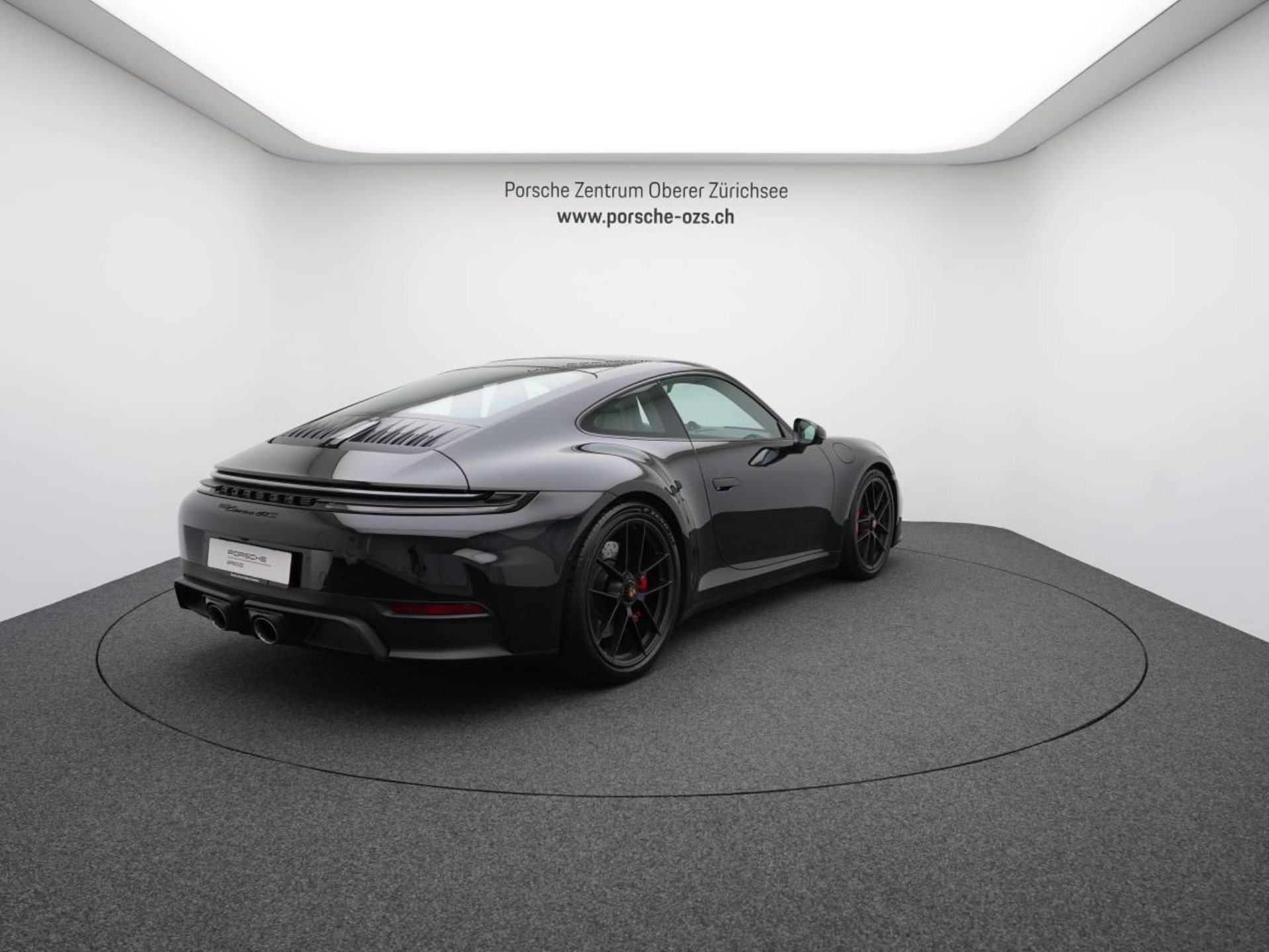 PORSCHE 911 Carrera GTS-image-6