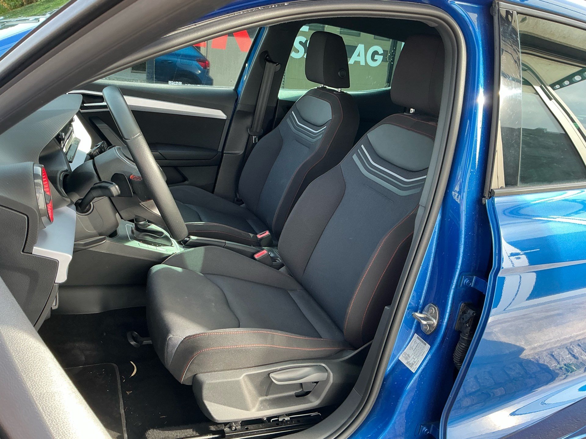 SEAT Ibiza 1.0 TSI DSG FR-image-7