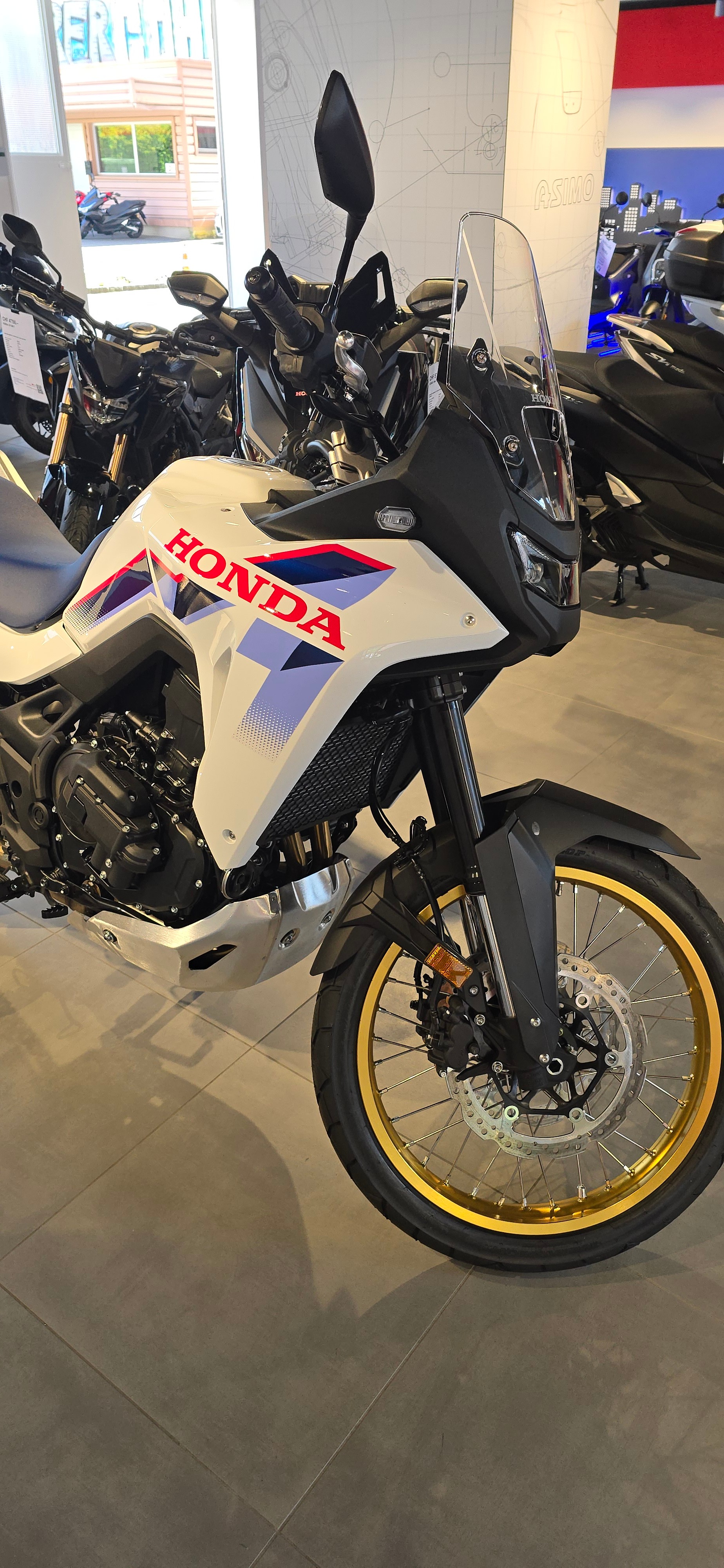 HONDA XL 750 Transalp E-Clutch-image-3