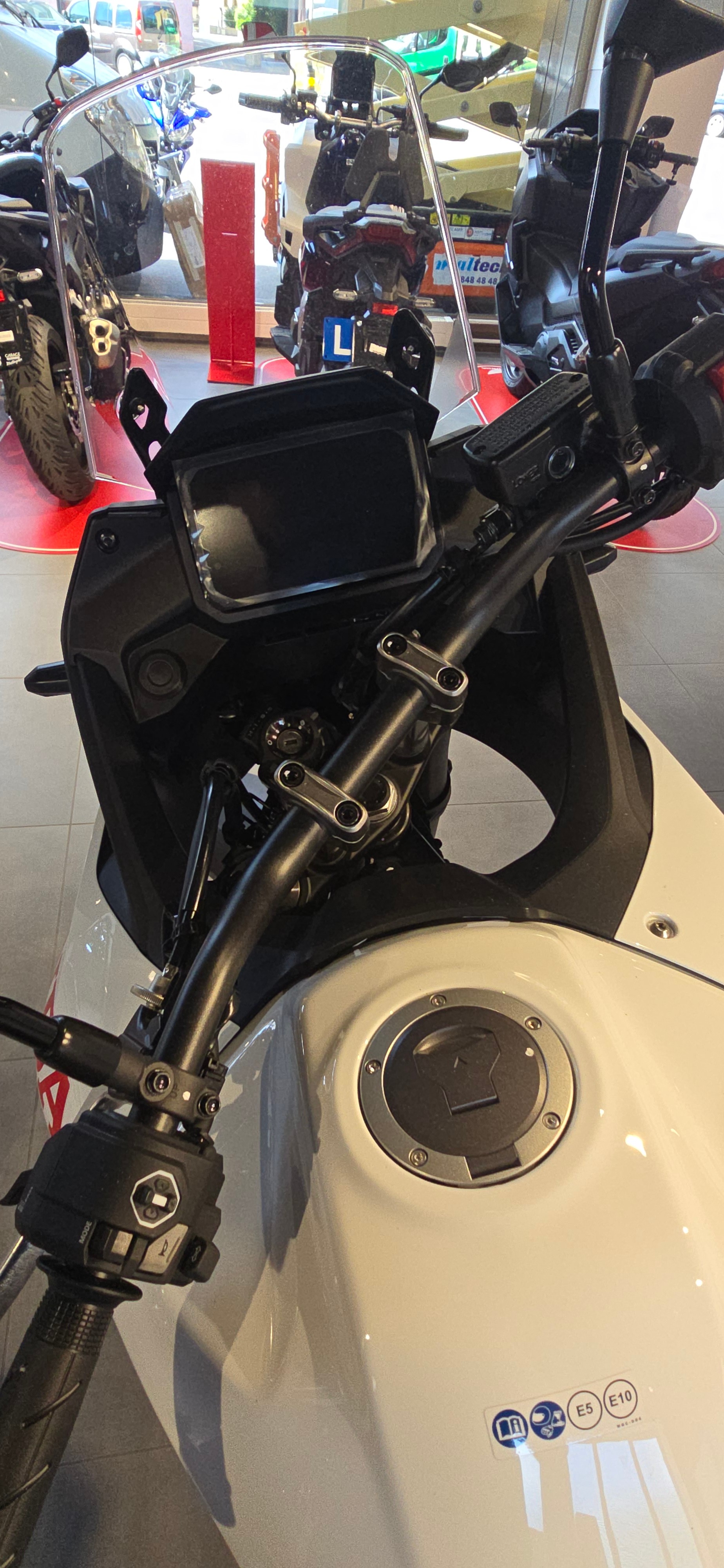 HONDA XL 750 Transalp E-Clutch-image-8