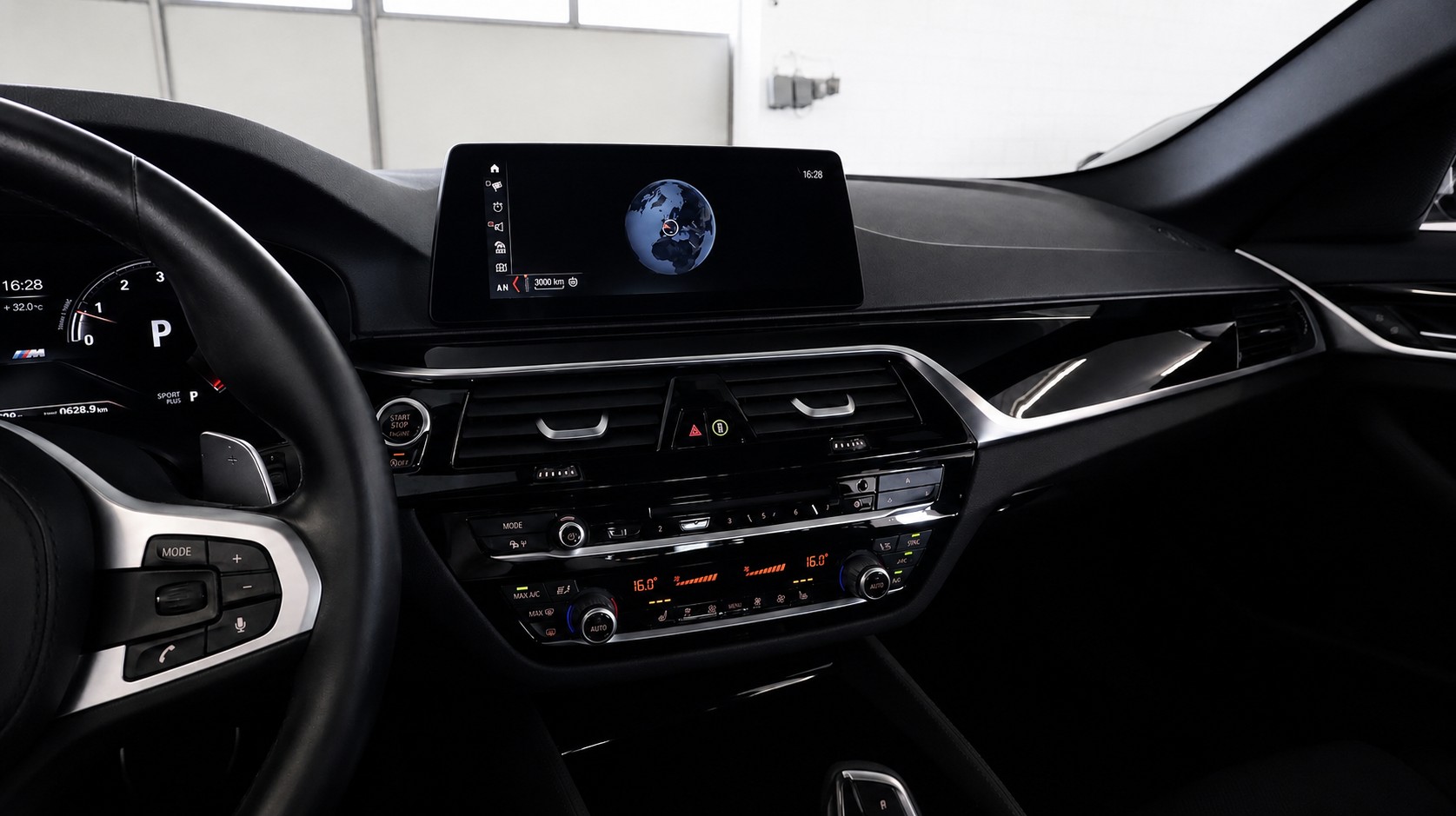 BMW 540i xDrive Touring Steptronic-image-10