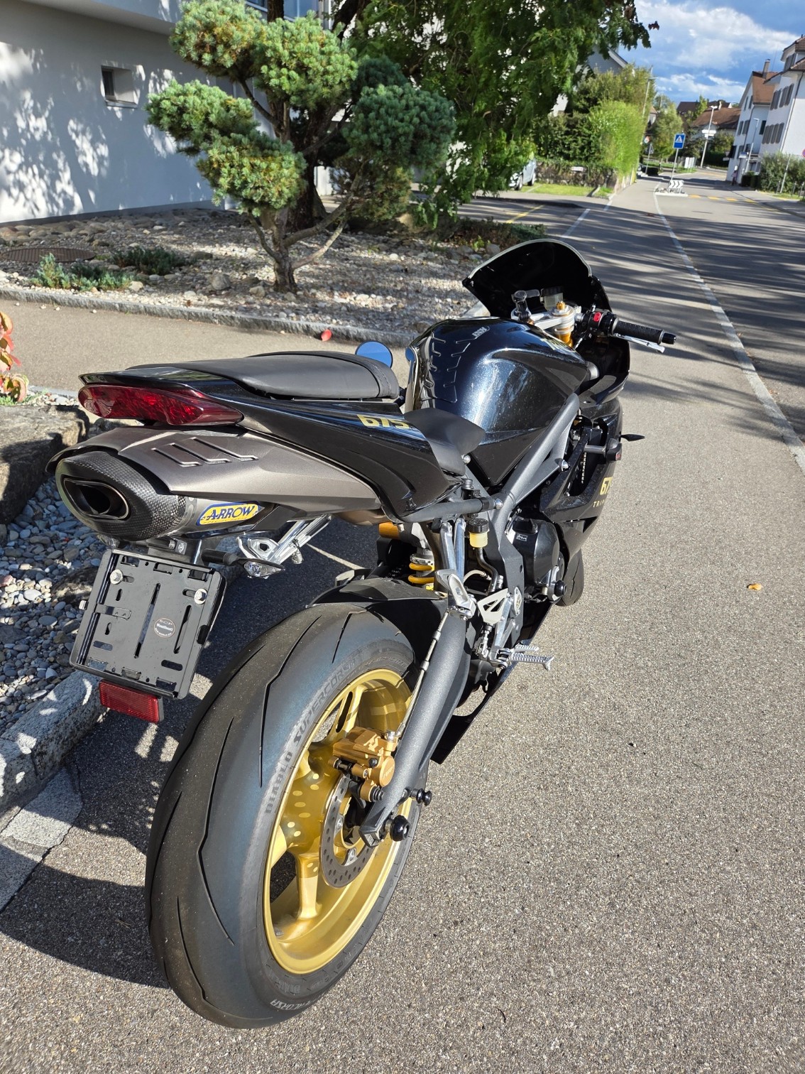TRIUMPH Daytona 675-image-2