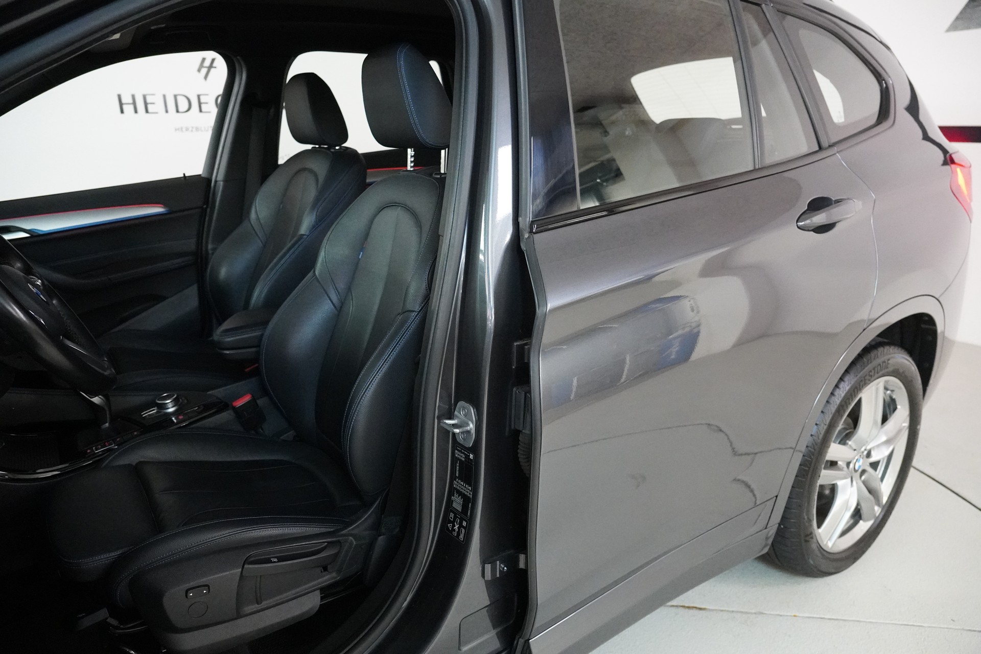 BMW X1 xDrive 20d M Sport Steptronic-image-11