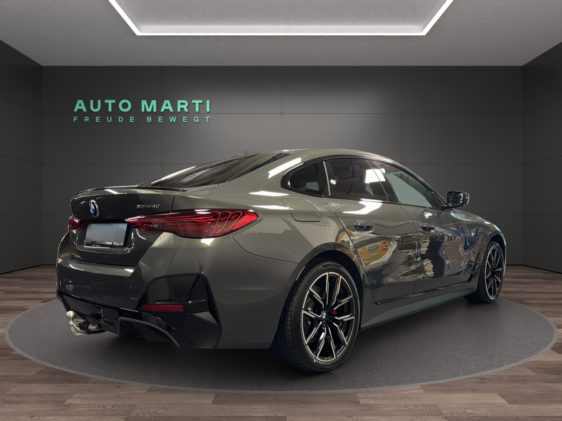 BMW i4 xDrive40-showroom-element-3