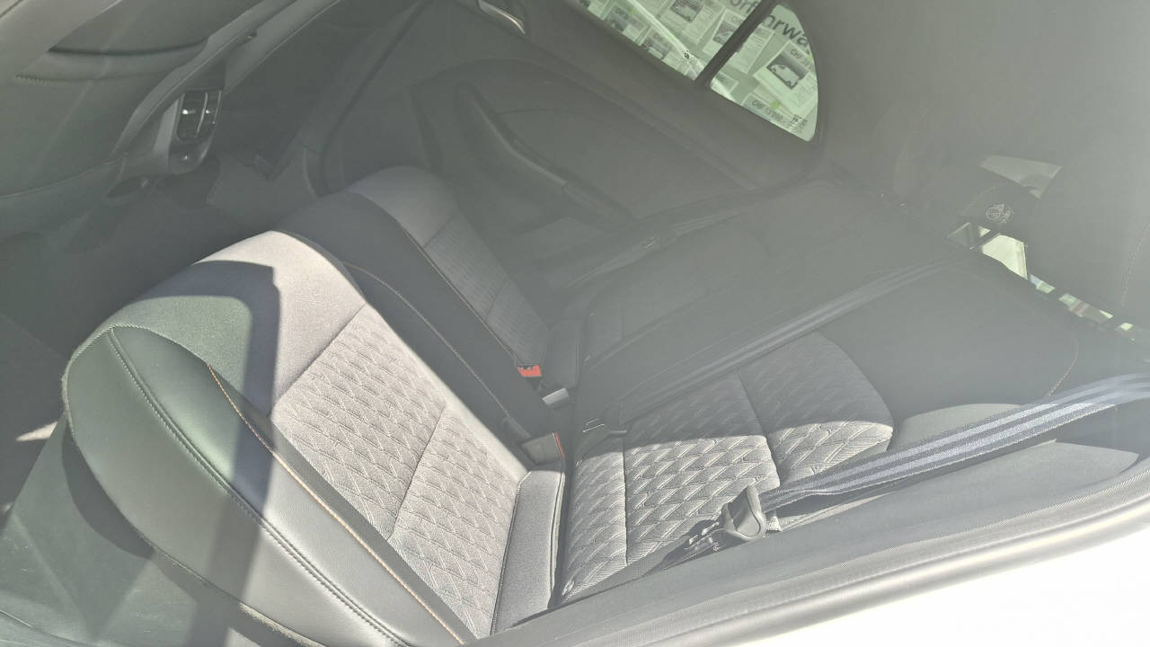 MG 3 1.5 Hybrid Luxury-image-7