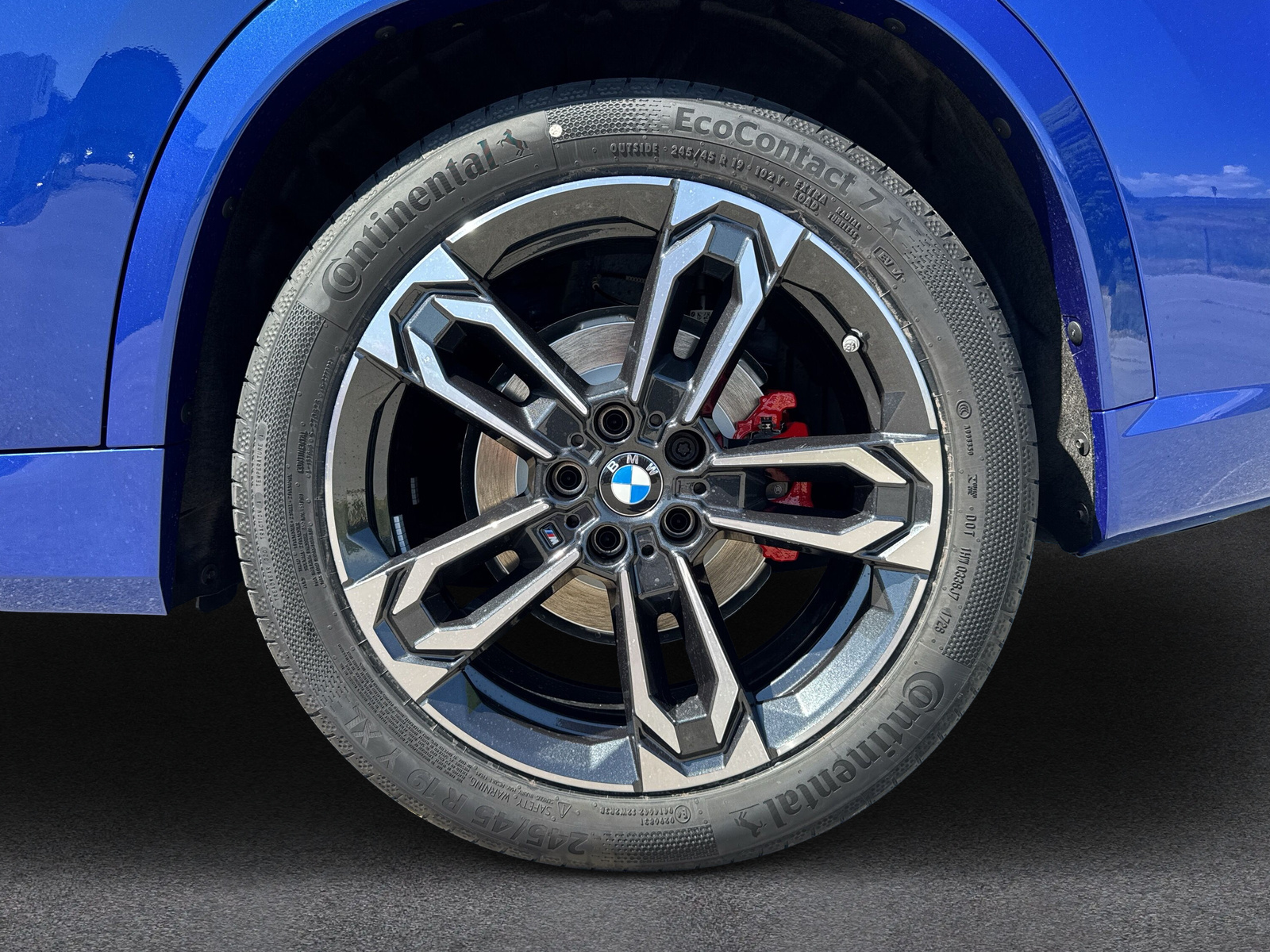 BMW iX1 xDrive 30 M Sport Pro-image-8