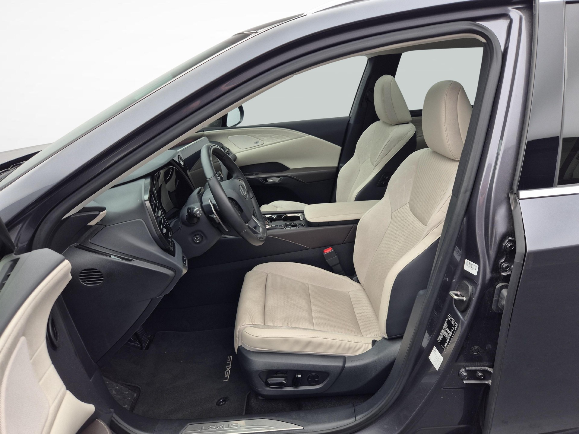 LEXUS RX 450h+ Excellence / Leasing ab. 0.99%-showroom-element-3