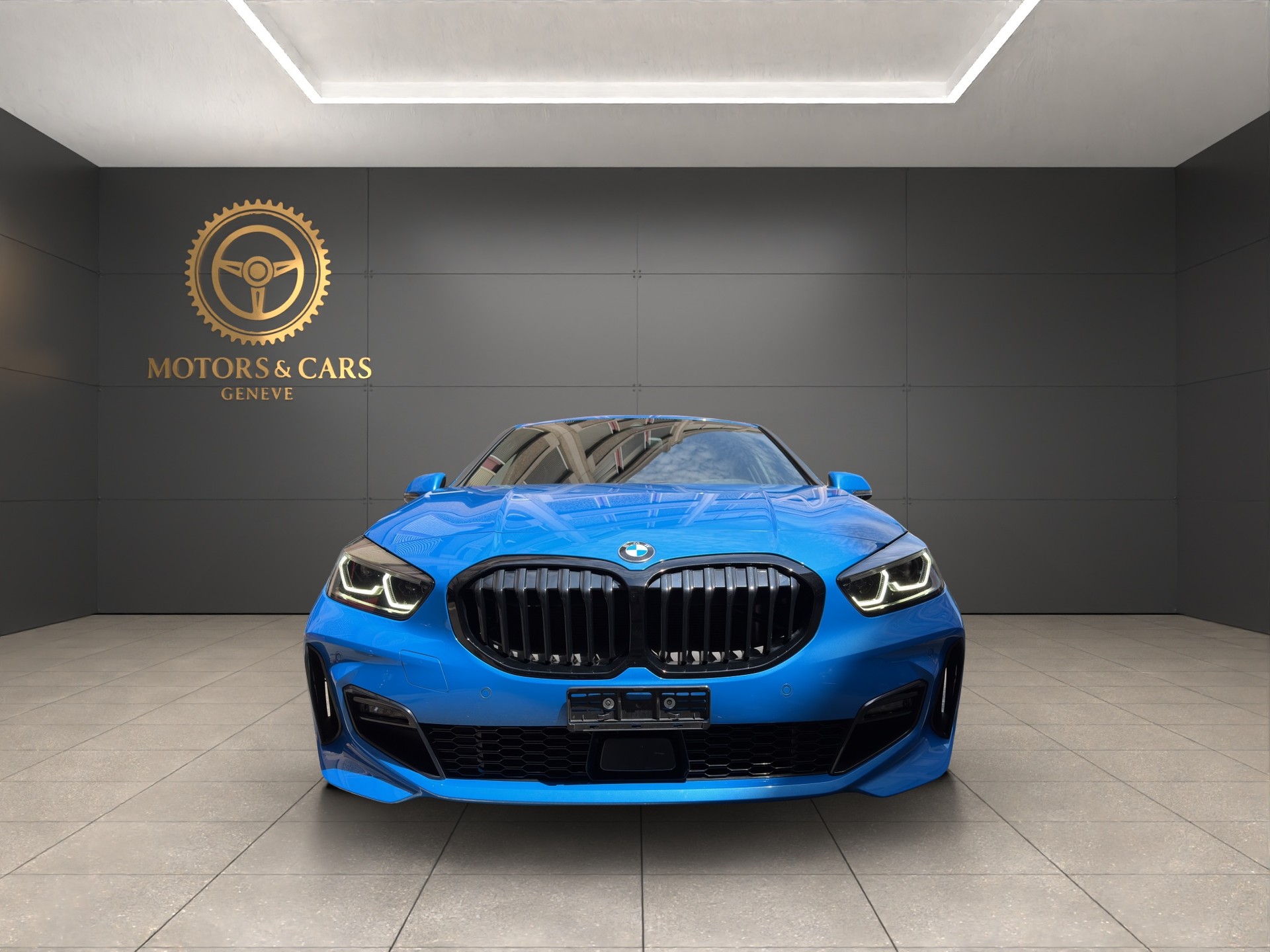 BMW 120i M Sport Steptronic-showroom-element-2