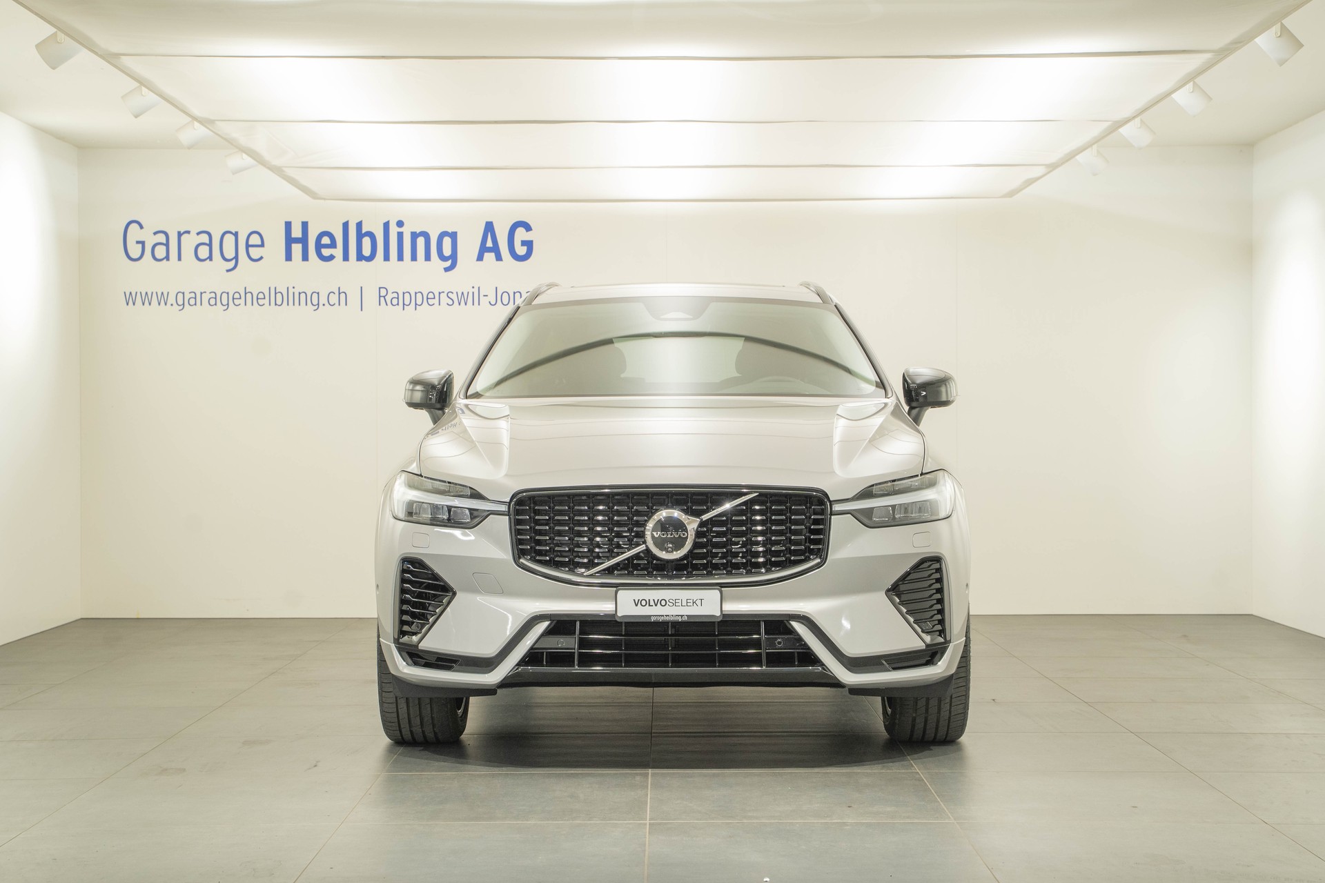 VOLVO XC60 2.0 T8 TE Ultimate Dark eAWD-showroom-element-1
