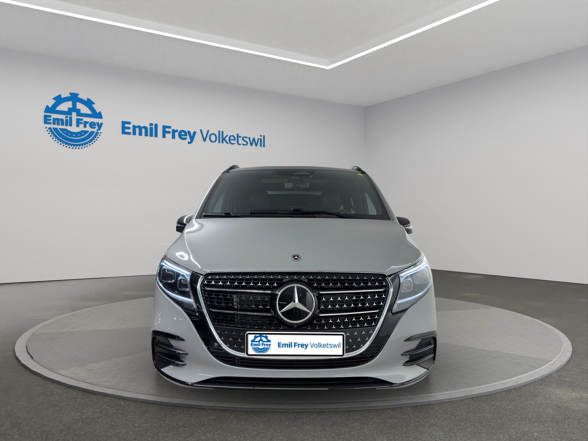 MERCEDES-BENZ V 300 d Swiss Ed. lang 4matic Van-image-4