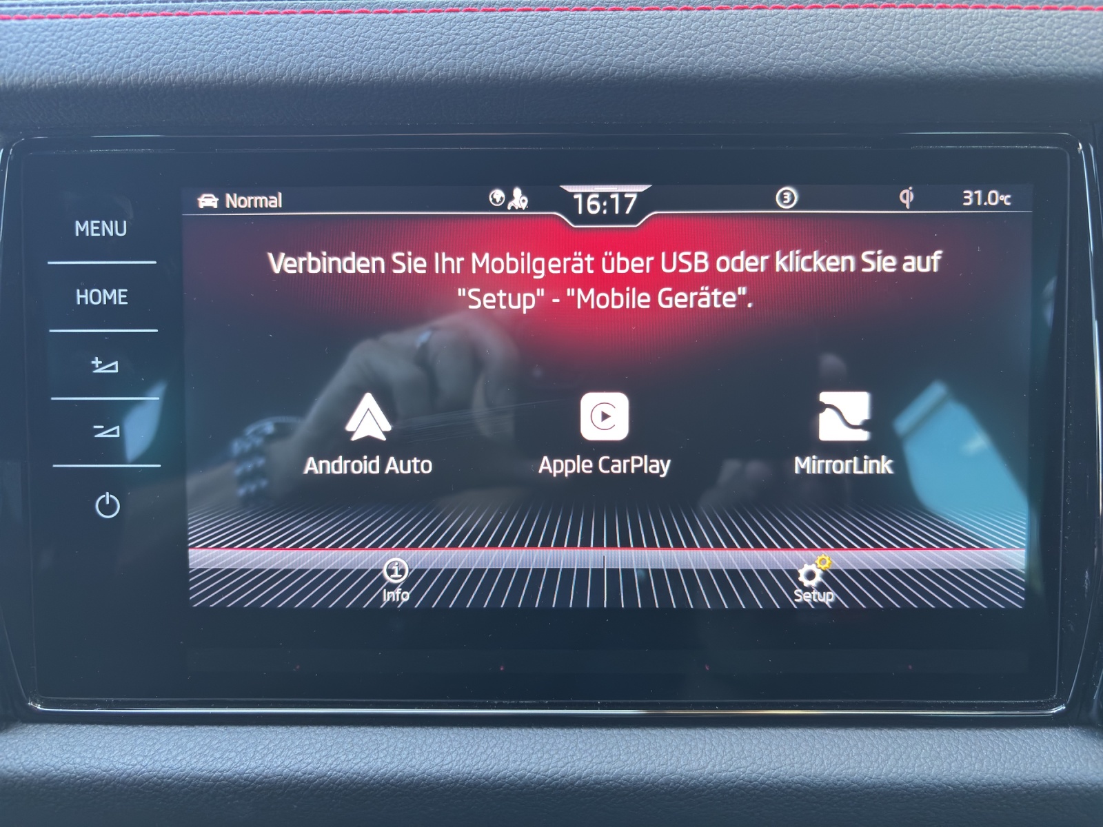 SKODA Kodiaq 2.0 TSI 4x4 RS DSG mit AHK & elektr. Vordersitze mit Memory-image-23