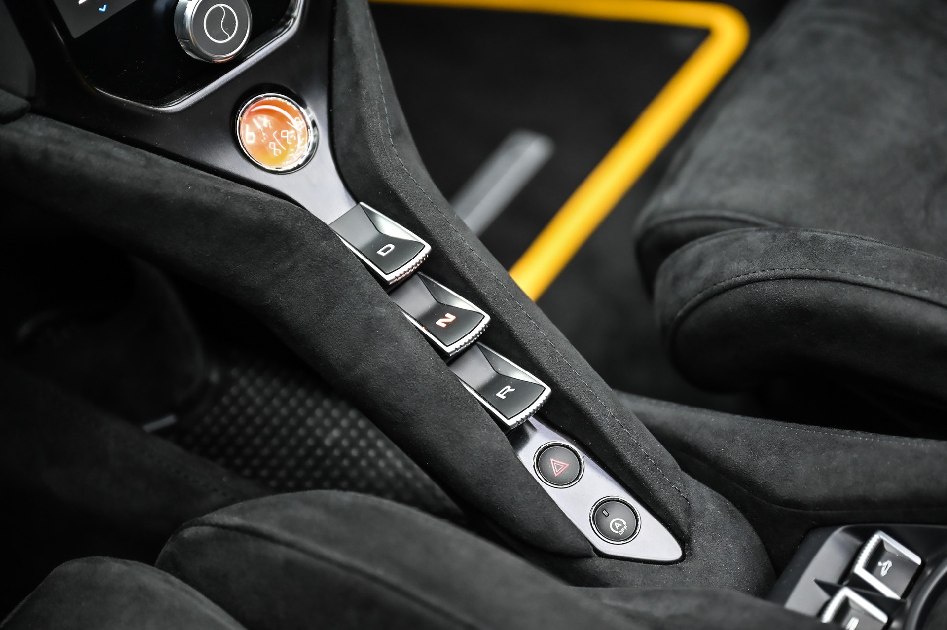 McLAREN 750S Spider-image-31