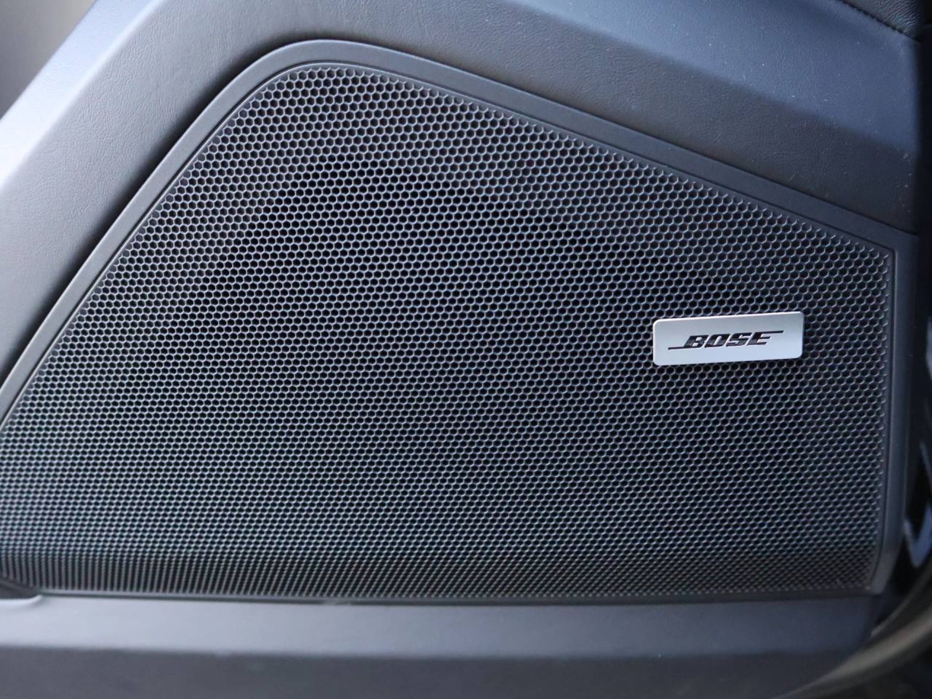 PORSCHE Cayenne E-Hybrid Platinum Edition-image-34