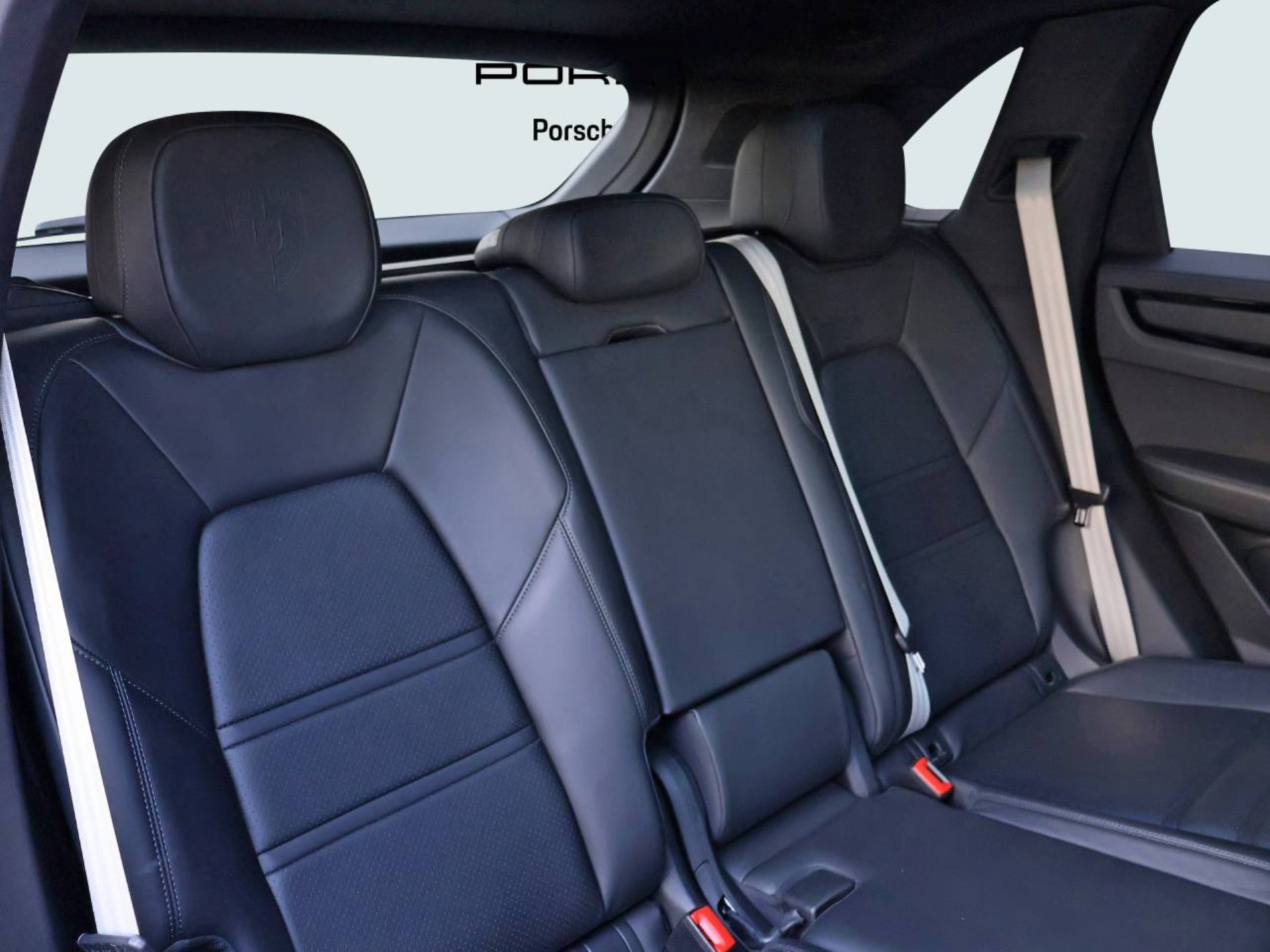 PORSCHE Cayenne E-Hybrid Platinum Edition-image-17