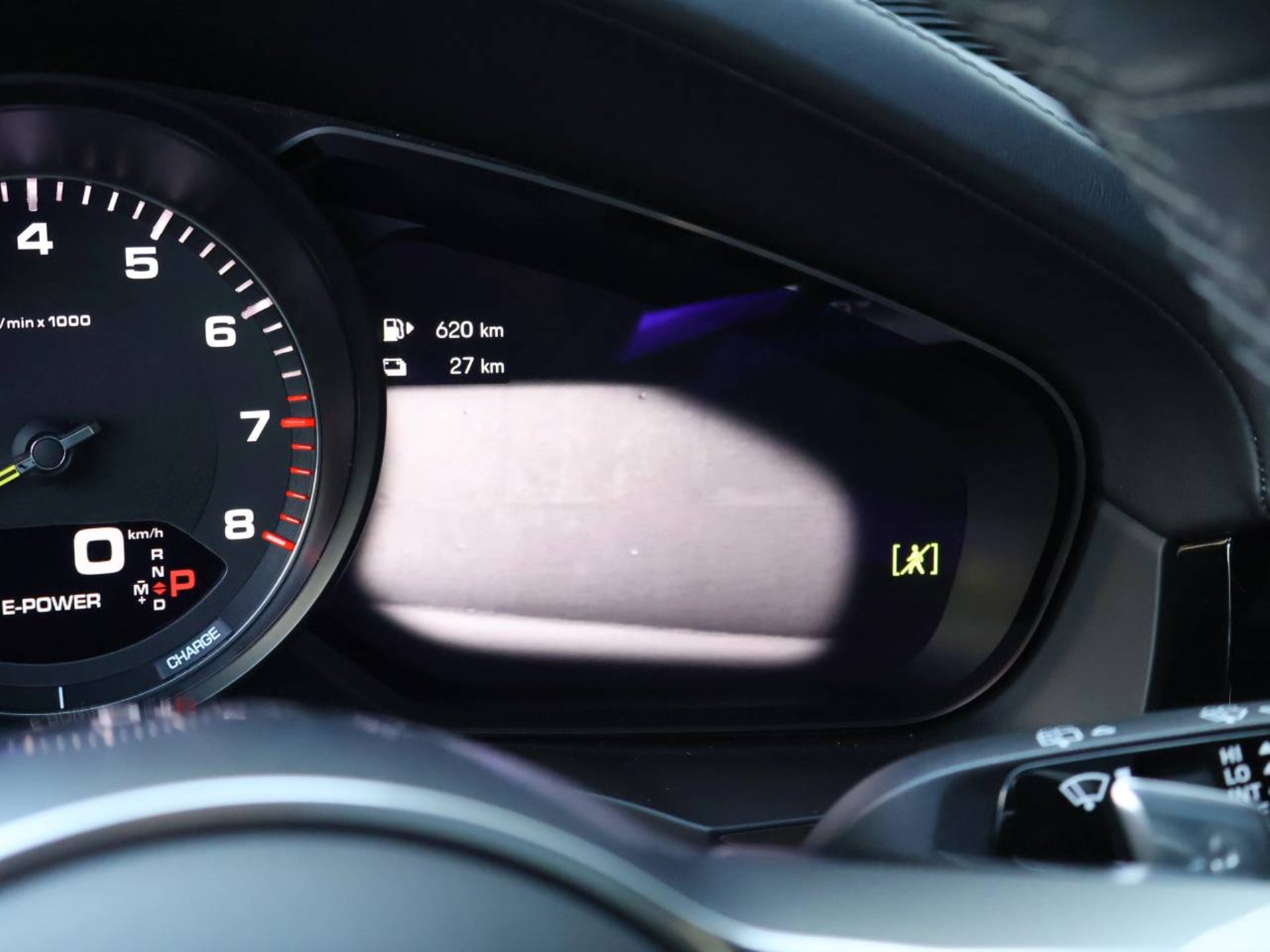 PORSCHE Cayenne E-Hybrid Platinum Edition-image-20
