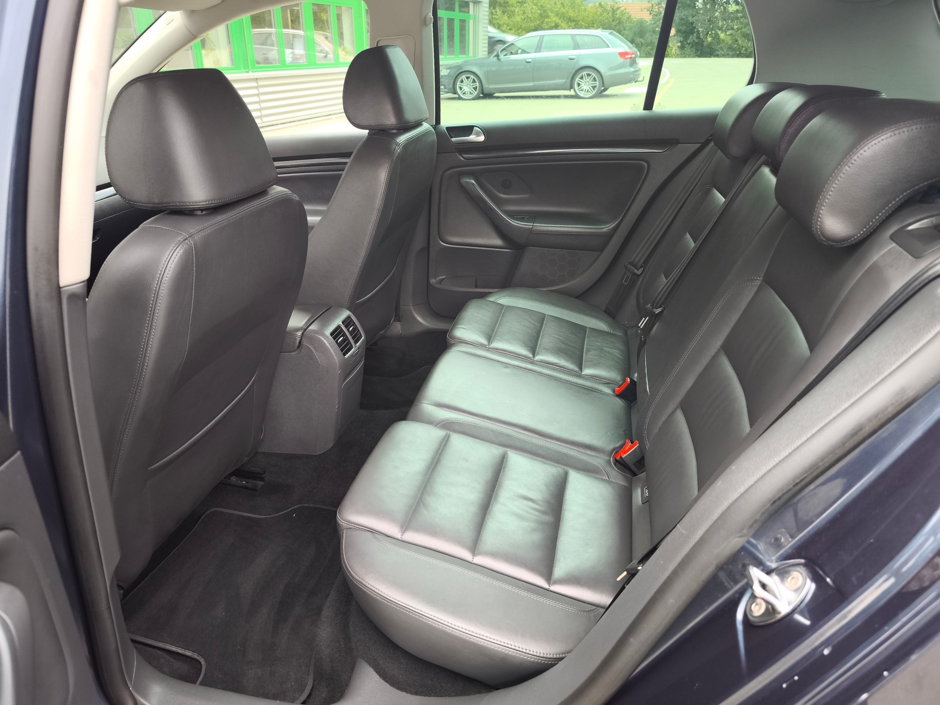 VW Golf 1.4 TSI GT Sport DSG-image-7