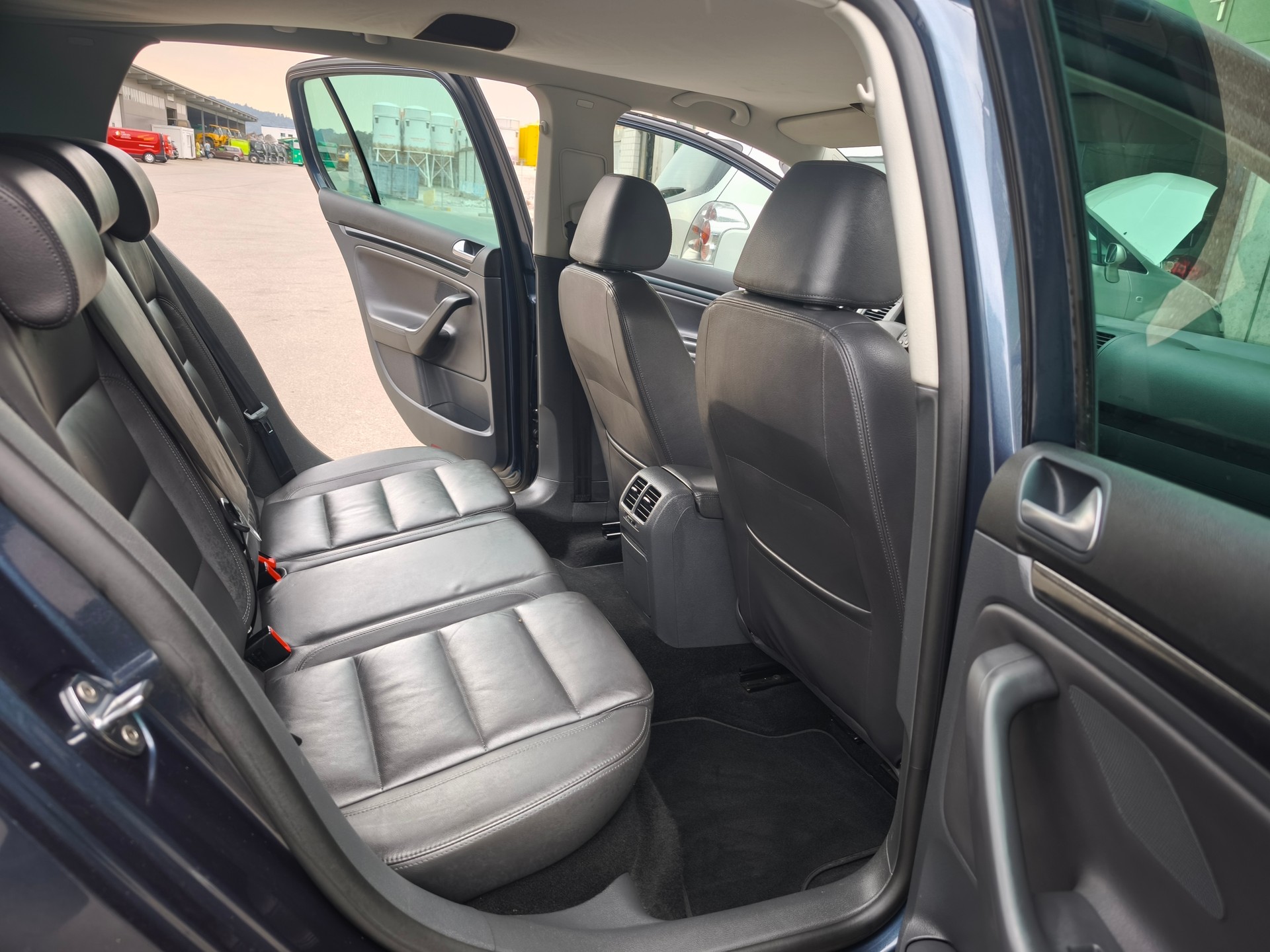 VW Golf 1.4 TSI GT Sport DSG-image-8
