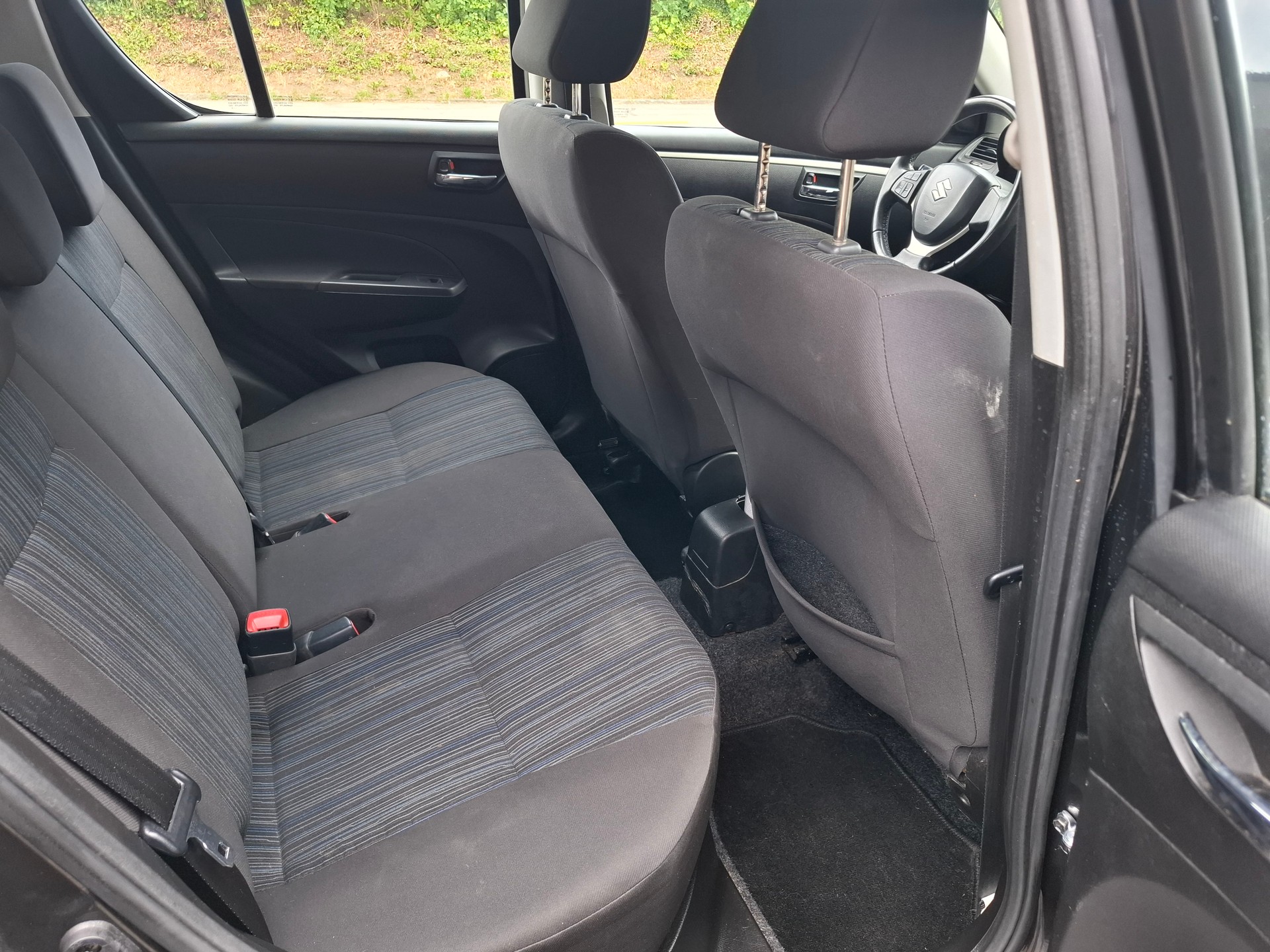 SUZUKI Swift 1.2i 16V Unico 4x4-image-6