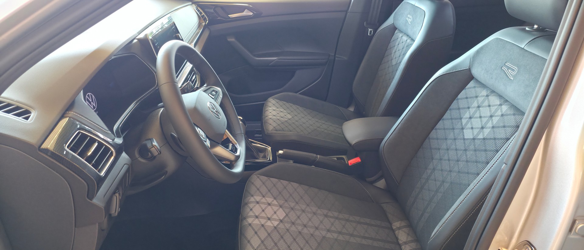 VW R-Line-image-10