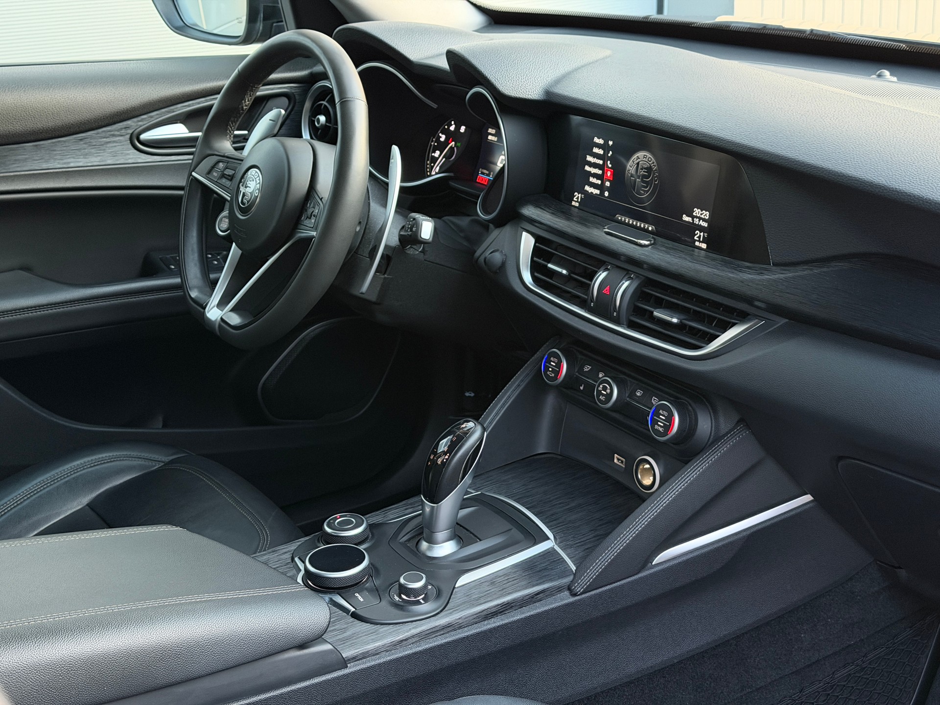 ALFA ROMEO Stelvio 2.0 Sport Q4 Automatic-image-9